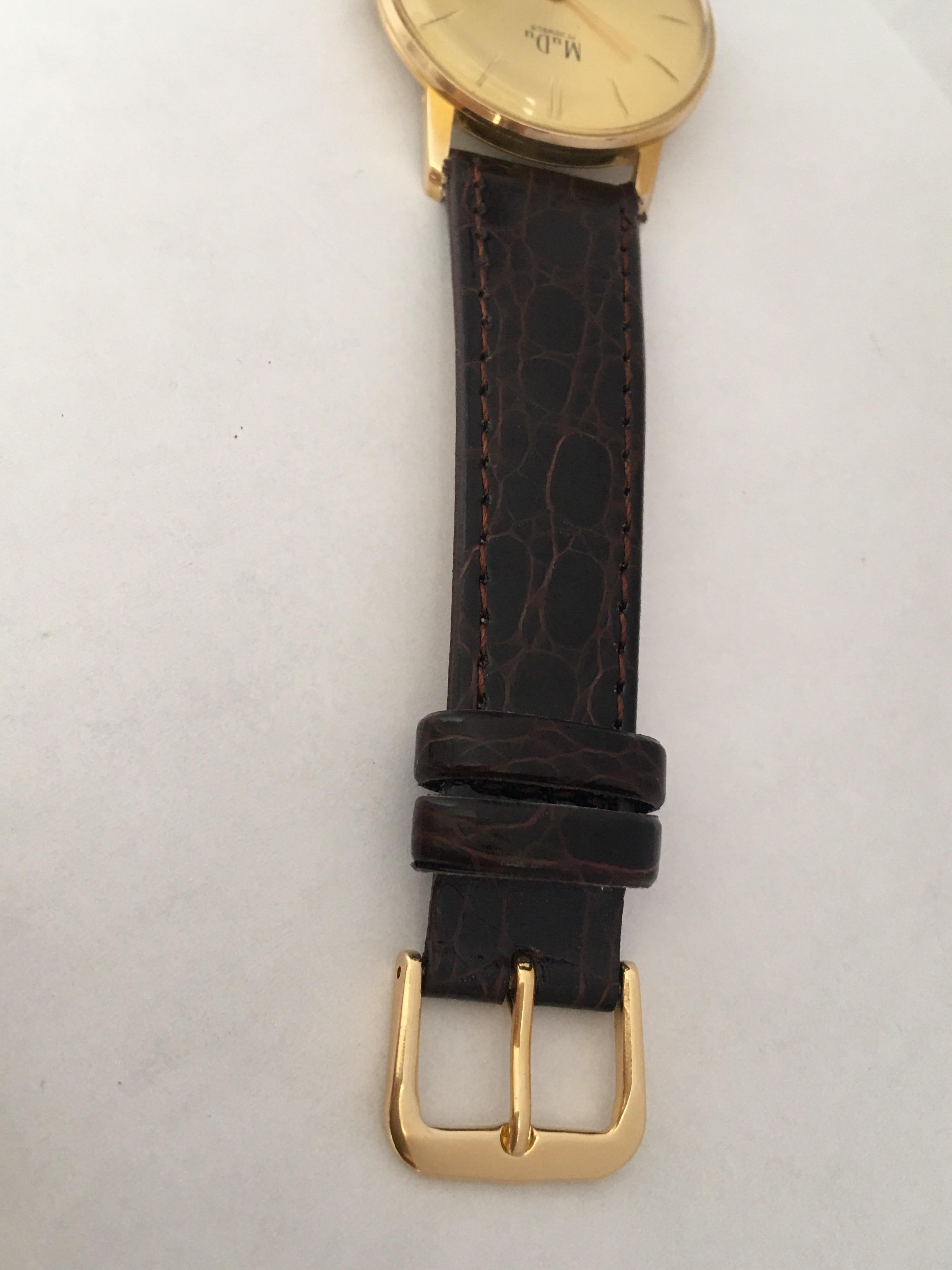 Vintage 1960s Gold-Plated and Stainless Steel Back Swiss Mechanical Watch In Good Condition For Sale In Carlisle, GB