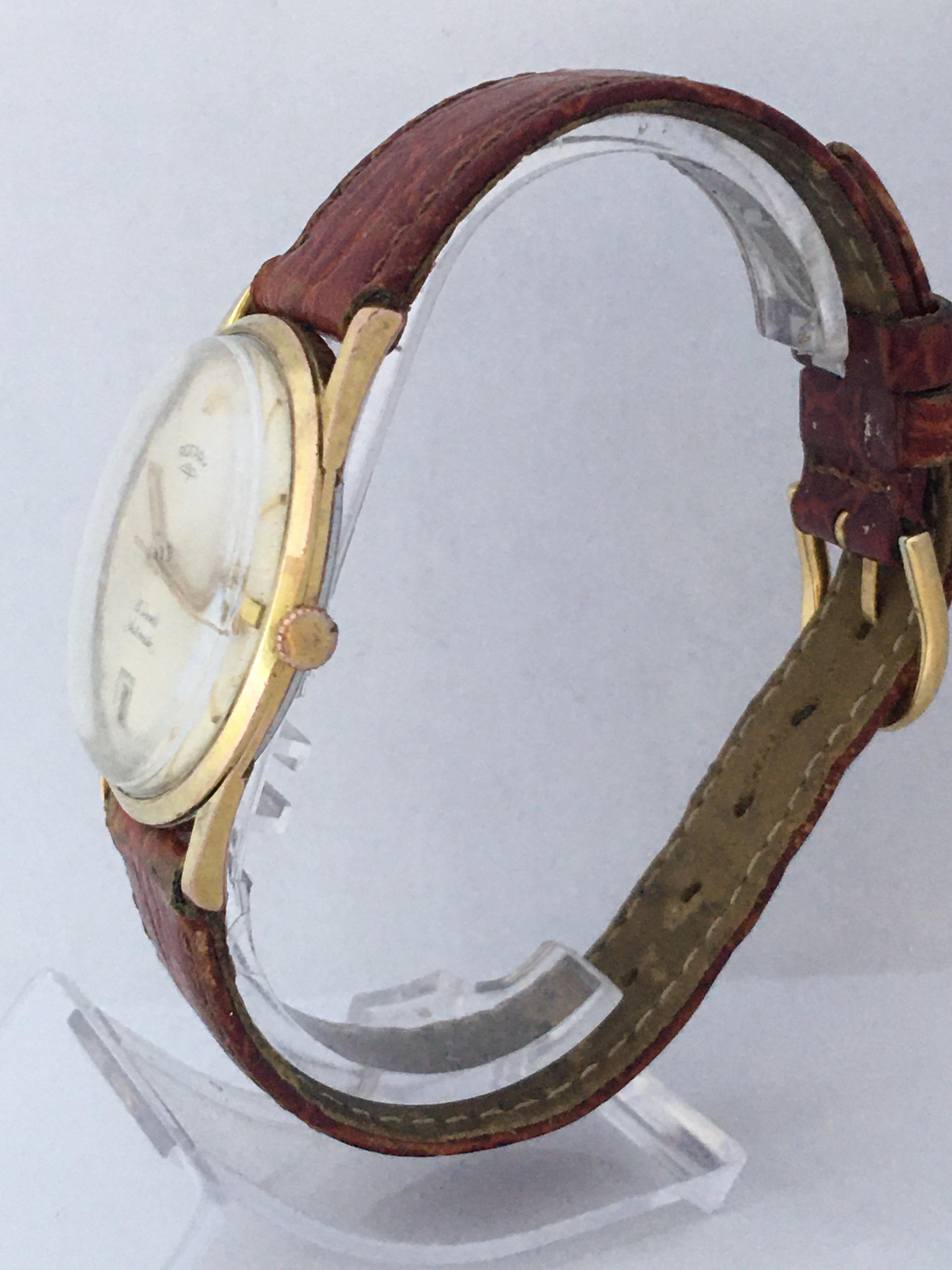 Vintage 1960s Gold-Plated Rotary 21 Jewels Automatic Watch For Sale 6