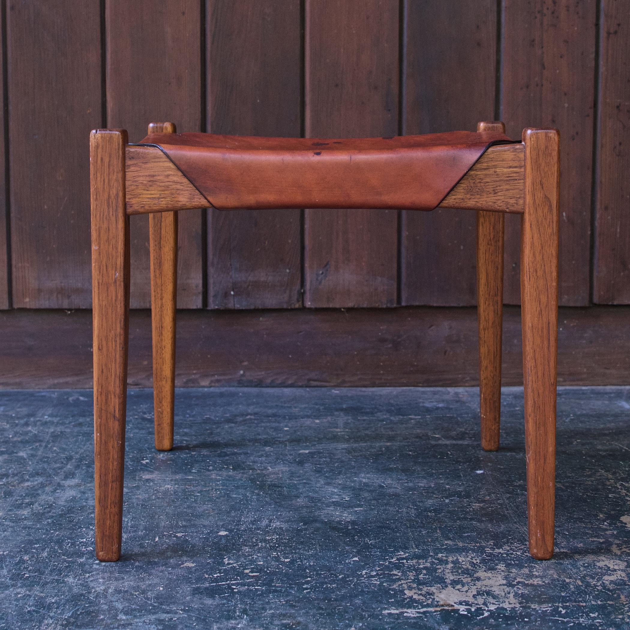 Hand-Crafted Vintage 1960s Gordon Keeler Leather Walnut Stool Mid-Century American Modernism For Sale