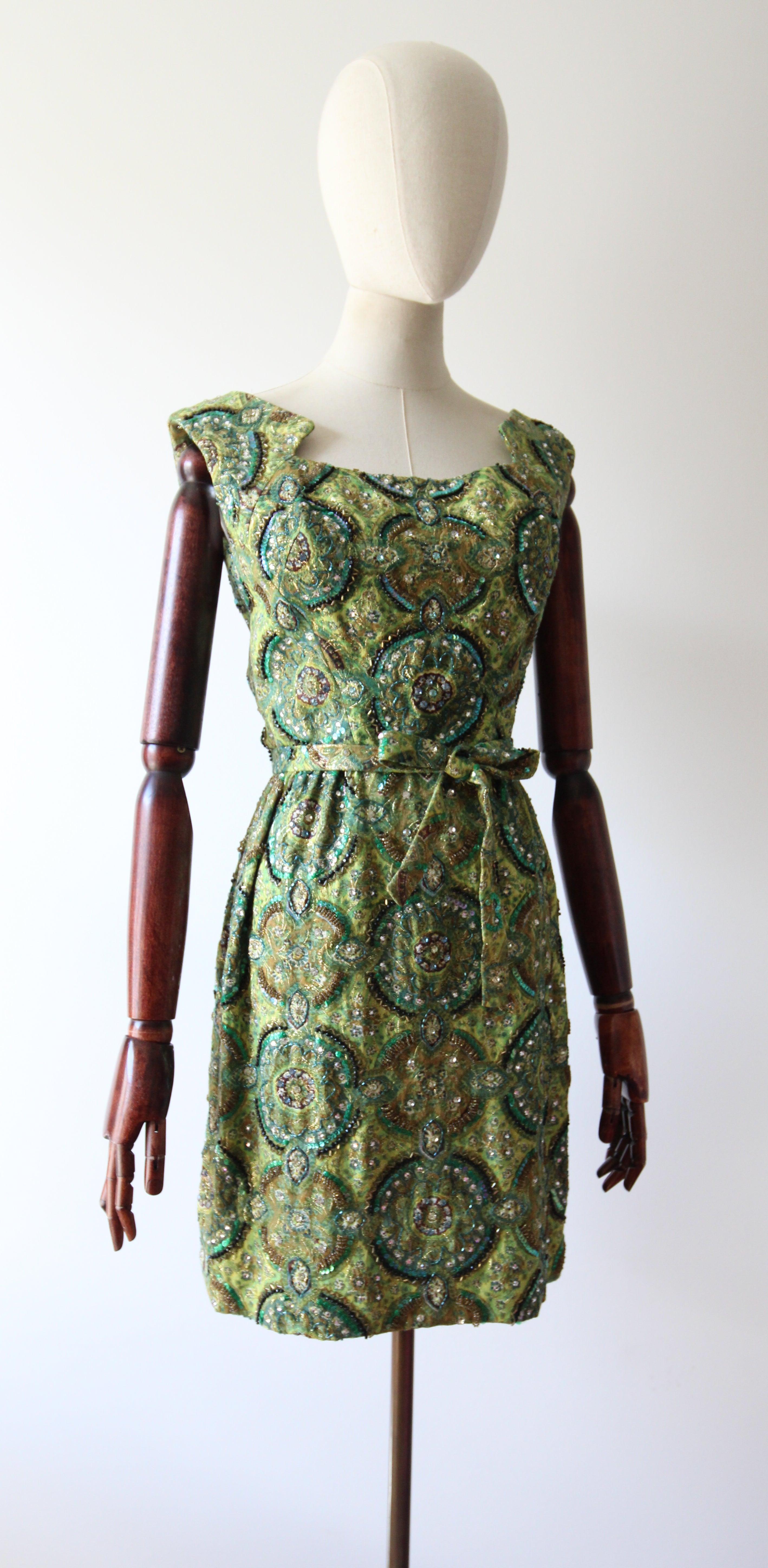 Vintage 1960er Jahre Grün Paisley Perlen Pat Sandler Cocktailkleid UK 6 US 2 Damen im Angebot