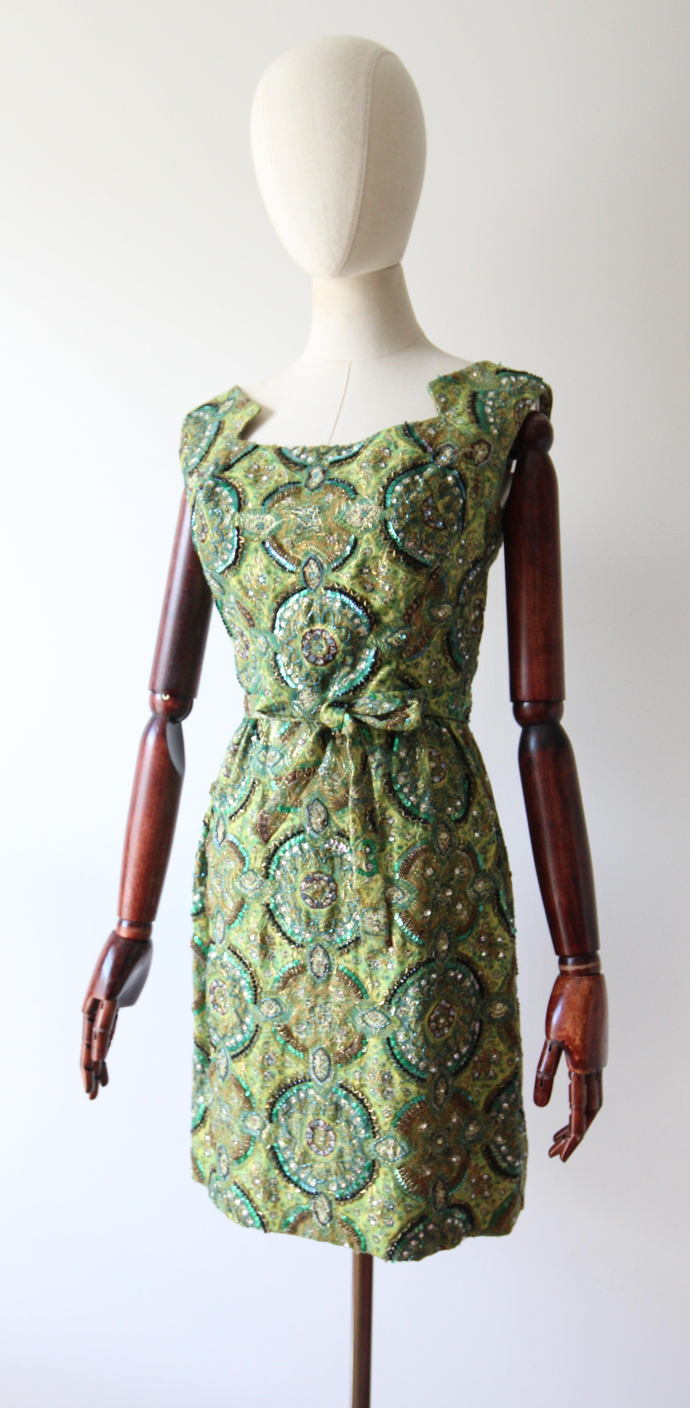 Vintage 1960er Jahre Grün Paisley Perlen Pat Sandler Cocktailkleid UK 6 US 2 im Angebot 2