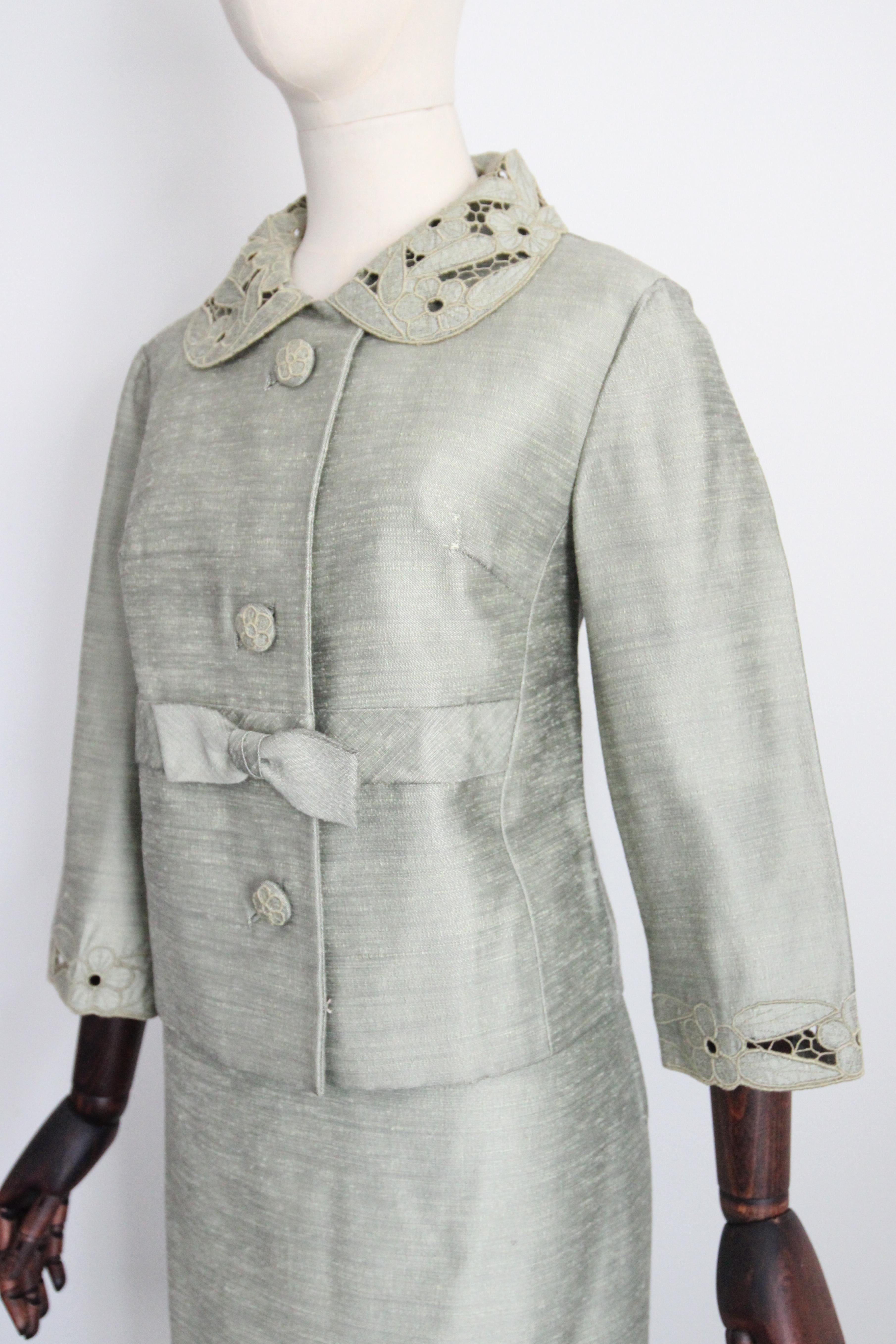 Vintage 1960's Green Sage Silk Skirt Suit Vintage 1960's Suit UK 8-10 US 4-6 For Sale 2