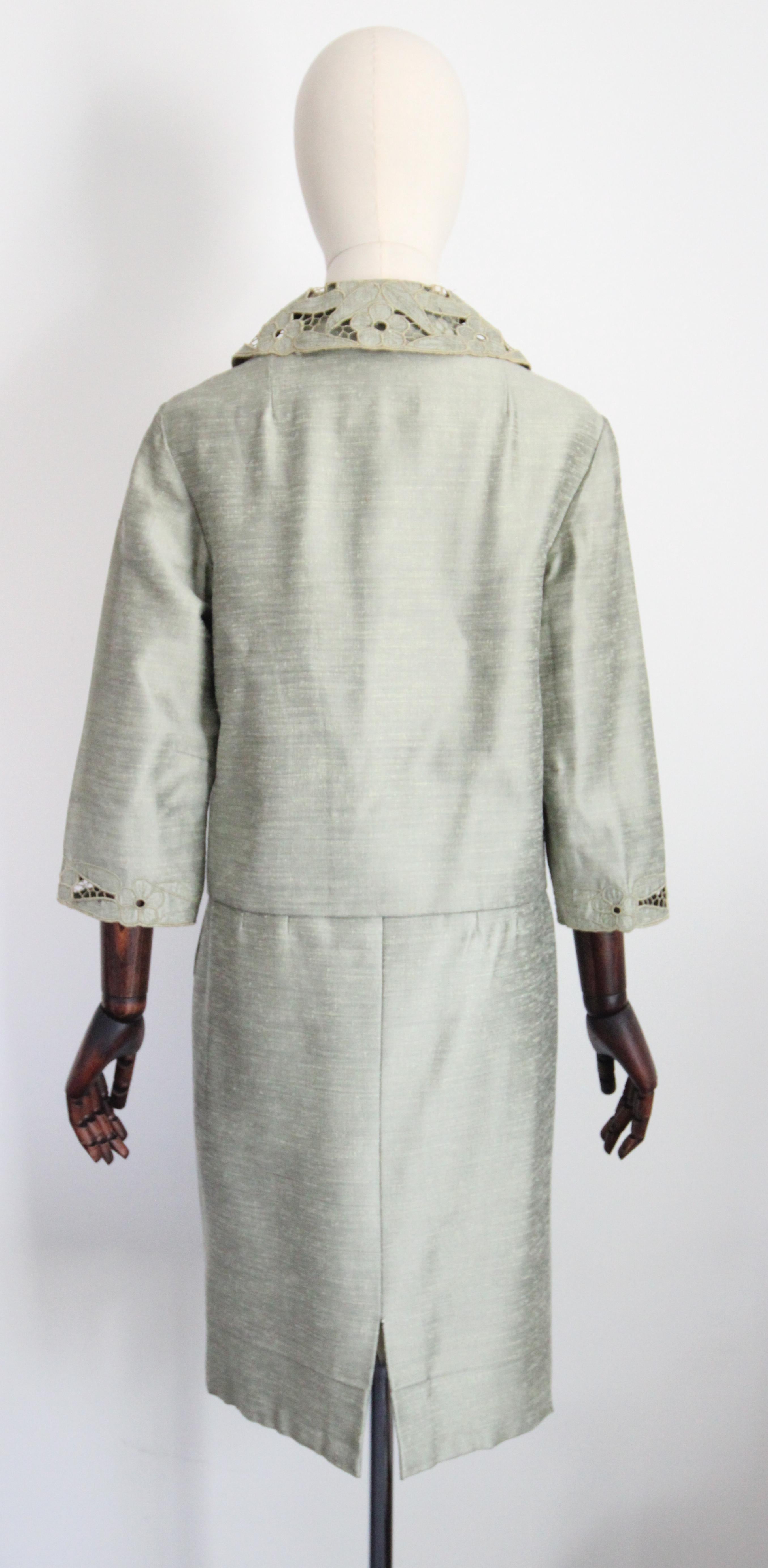 Vintage 1960's Green Sage Silk Skirt Suit Vintage 1960's Suit UK 8-10 US 4-6 For Sale 3