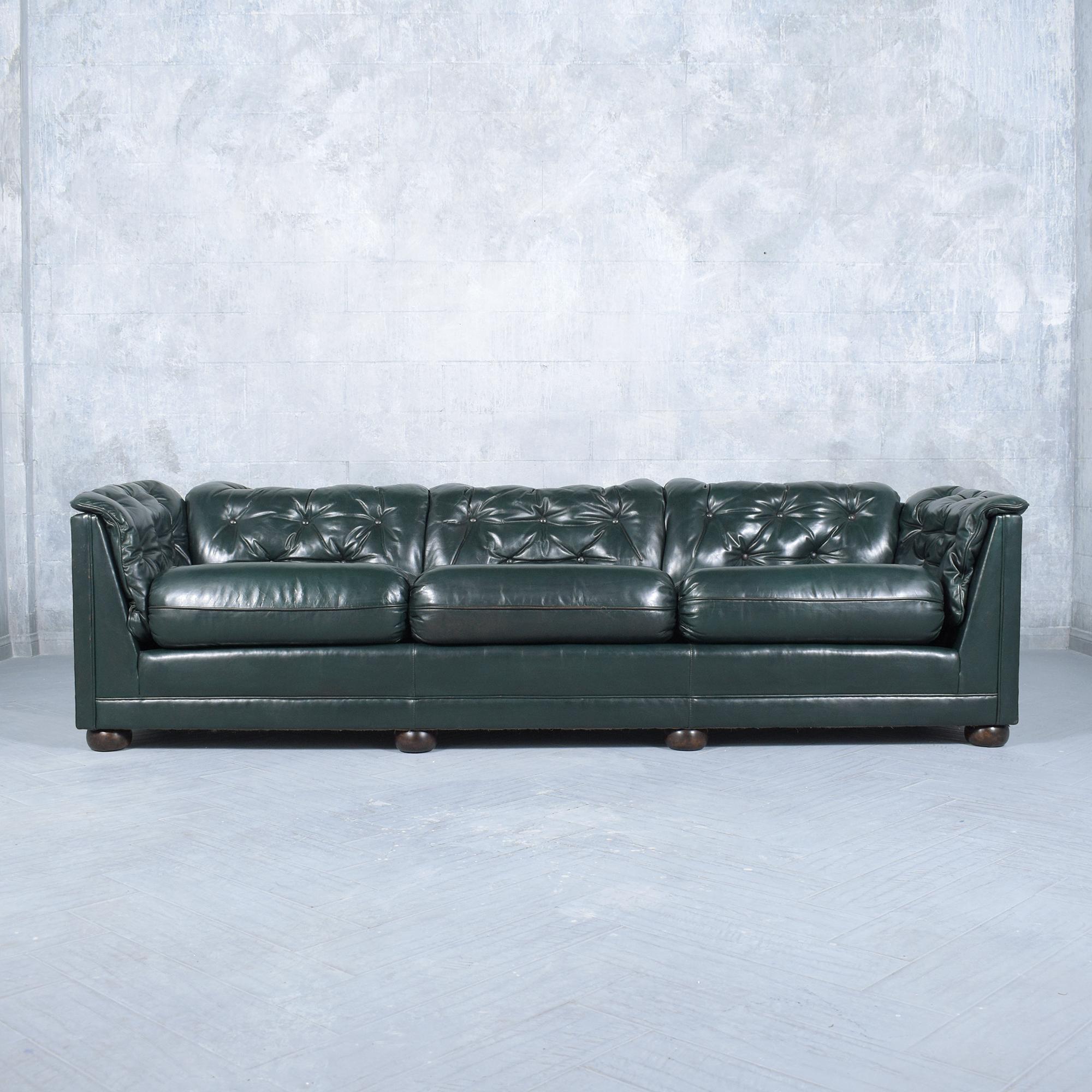1960s Vintage Emerald Green Tufted Chesterfield Leather Sofa 1