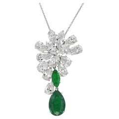 Harry Winston Broche/pendentif vintage des années 1960 avec grappe de diamants et émeraudes
