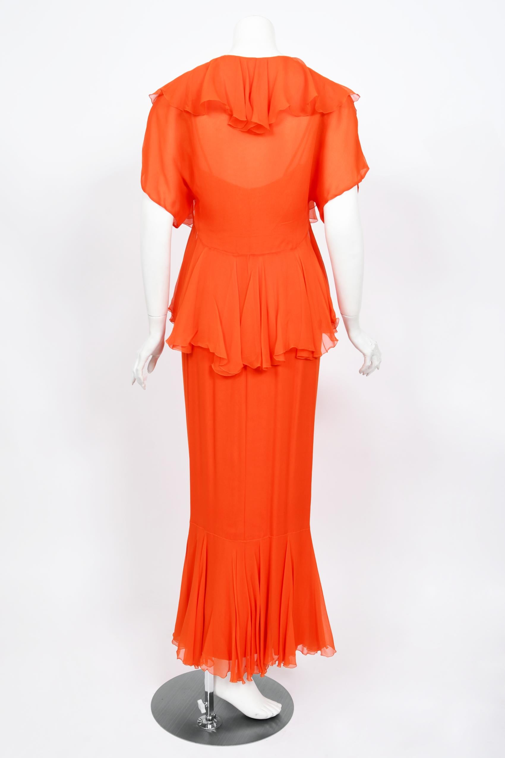 Helen Rose Couture - Ensemble vintage robe à volants en mousseline de soie orange avec sablier, années 1960  en vente 5
