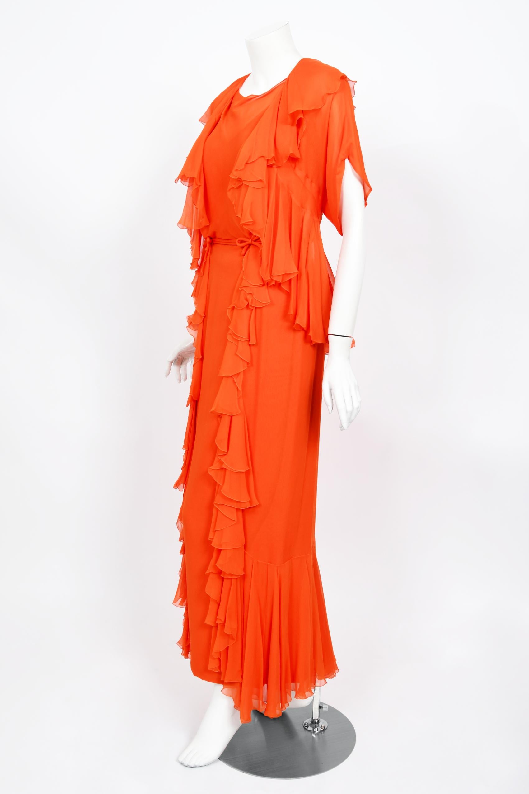 Helen Rose Couture - Ensemble vintage robe à volants en mousseline de soie orange avec sablier, années 1960  en vente 1