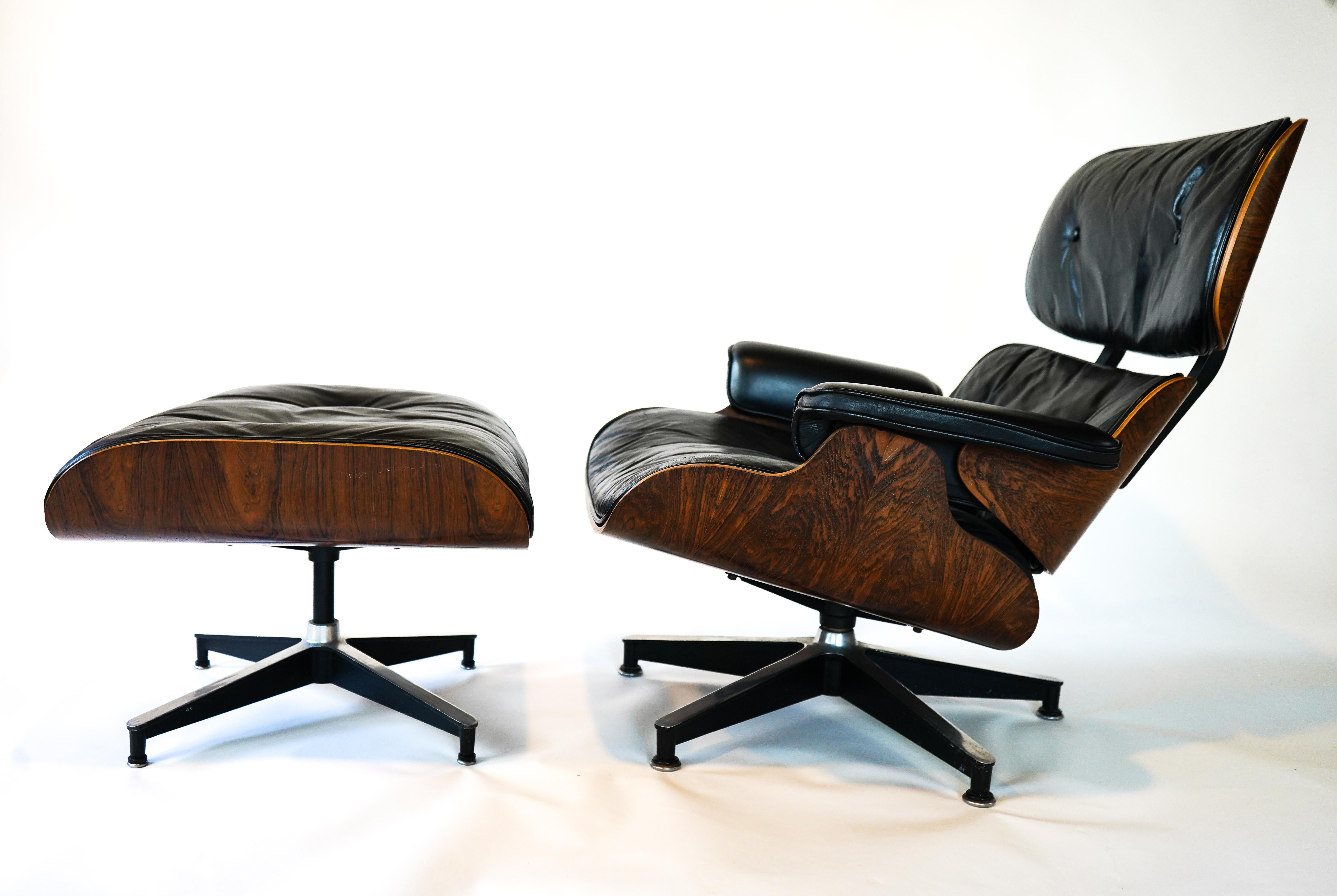 Fauteuil de salon et repose-pieds Eames vintage Herman Miller des années 1960 670 & 671 6