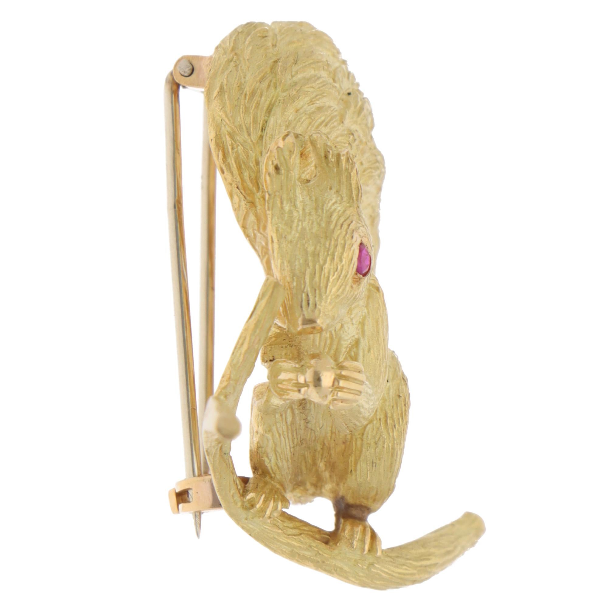 Mixed Cut Vintage 1960s Hermès Ruby Squirrel Brooch in Yellow Gold