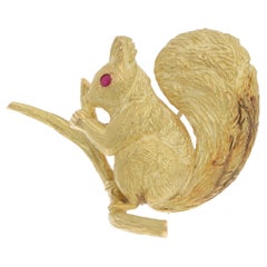 Vintage 1960s Hermès Ruby Squirrel Brooch in Yellow Gold