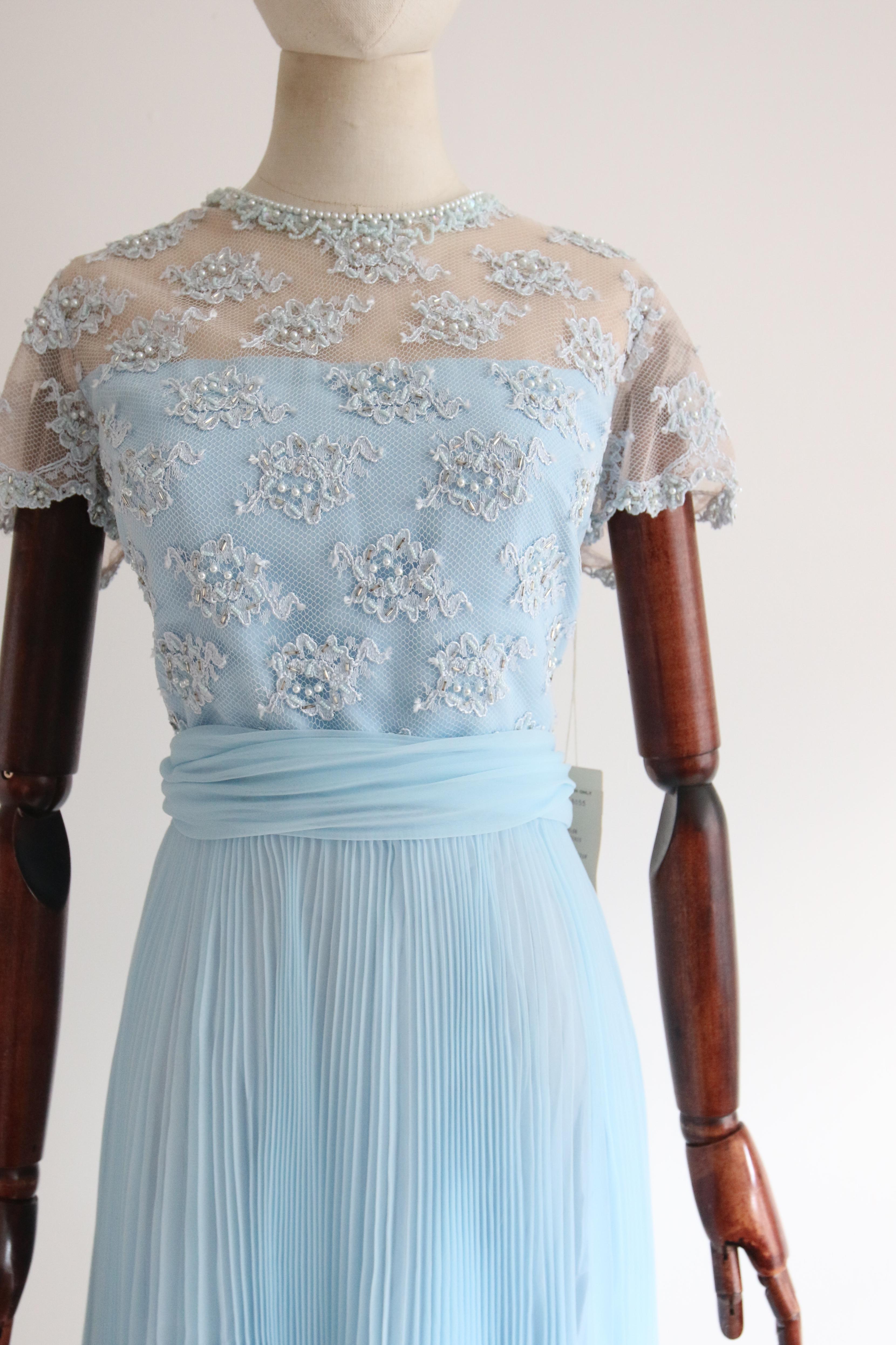 Vintage 1960's Ice Blue Chiffon and Lace Pleated Dress UK 12 US 8 In Good Condition For Sale In Cheltenham, GB