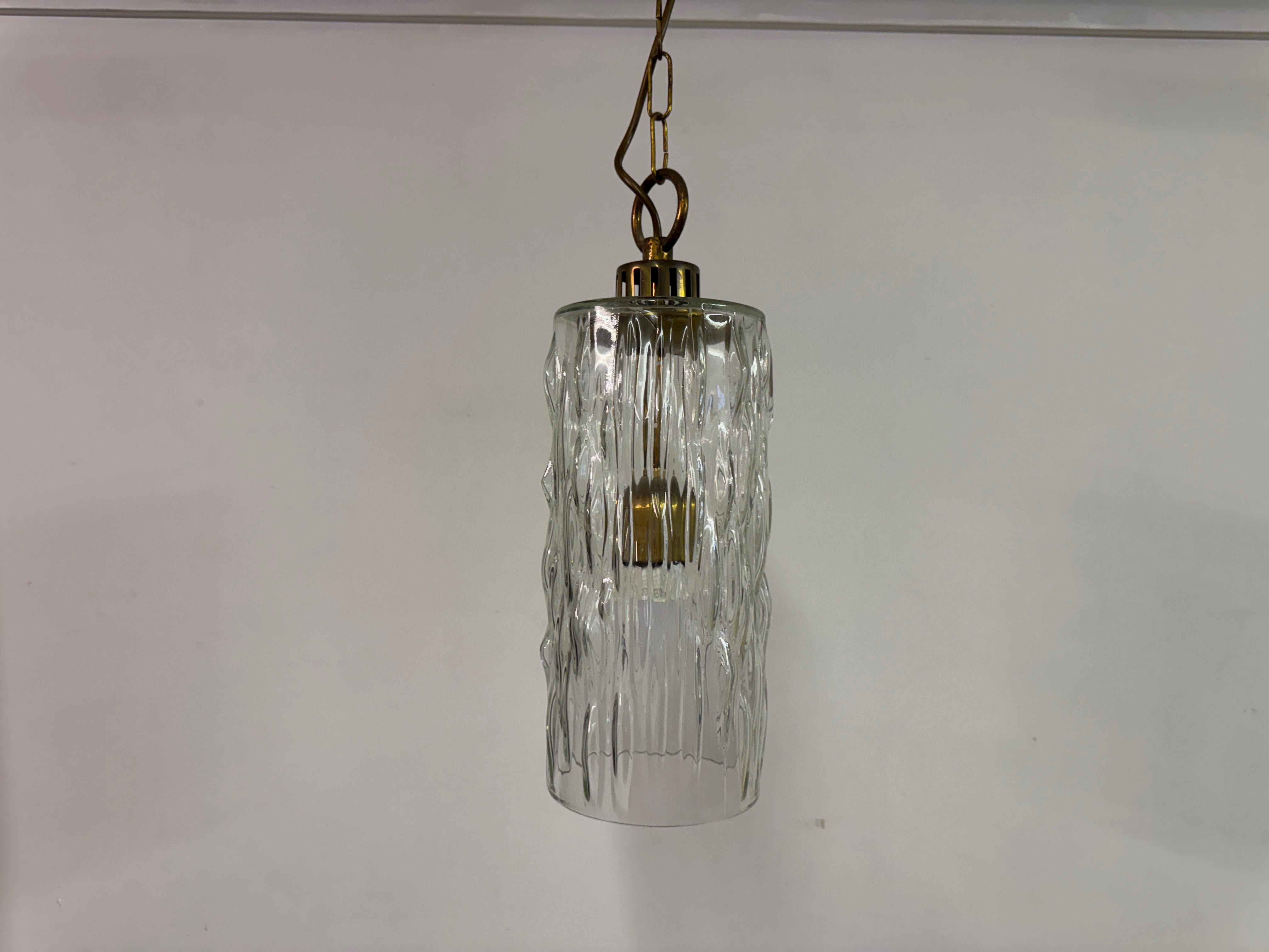 Ciondolo da soffitto in vetro ghiaccio e ottone, vintage 1960 in vendita 4