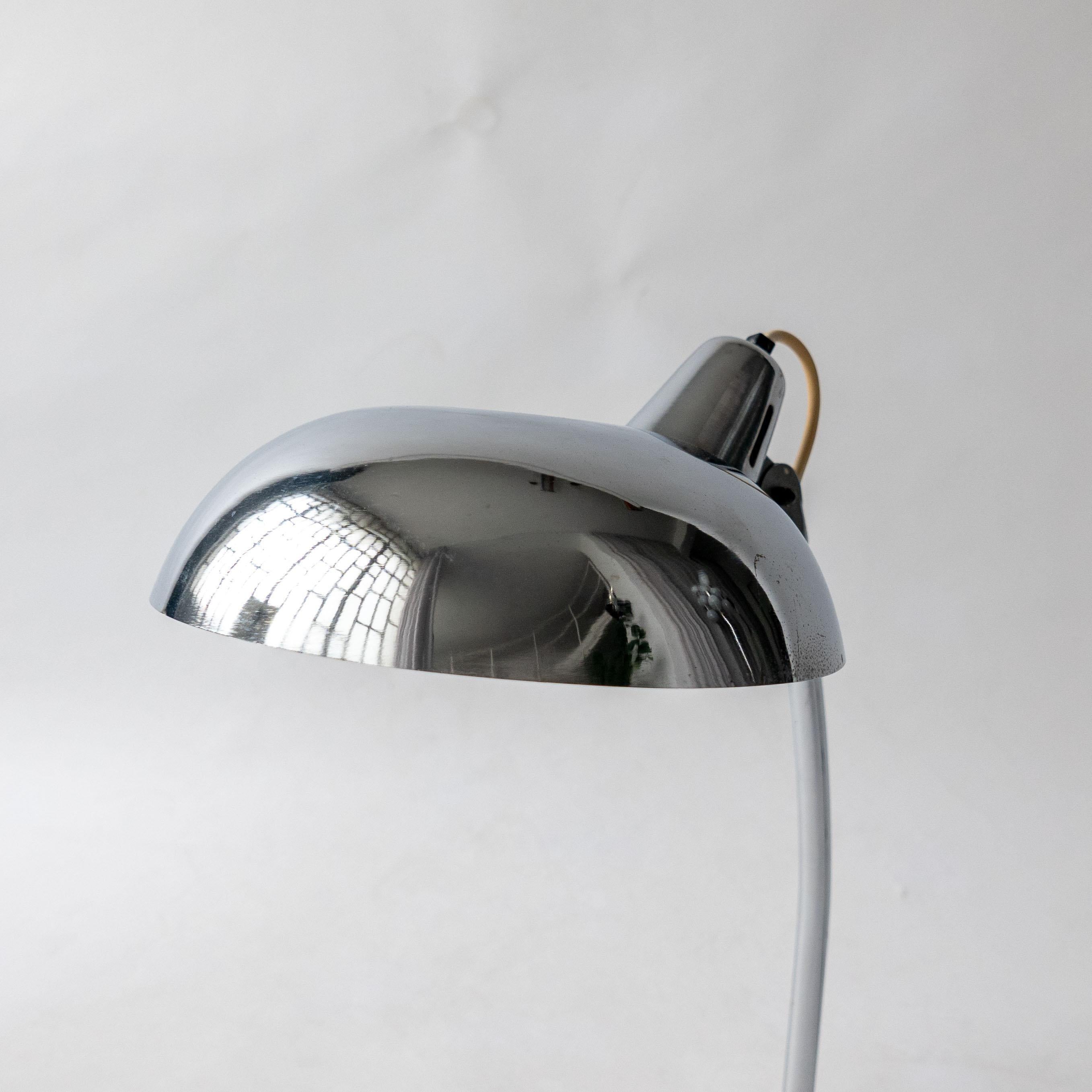 Mid-Century Modern Lampe de table Seminara « Ministeriale » en métal chromé, fabriquée en Italie, années 1960 en vente