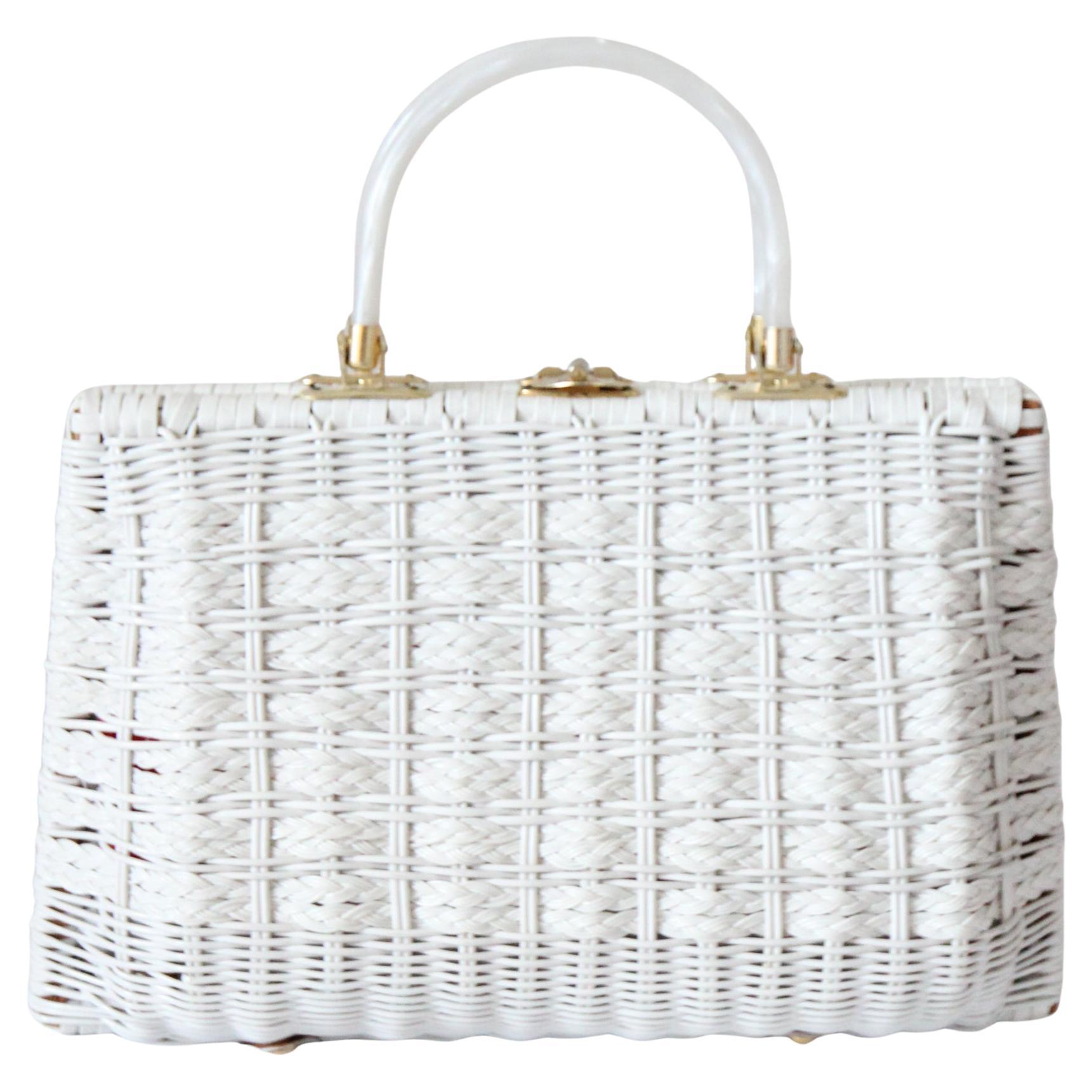 Vintage 1960
s Ivory Woven Basket Bag Pearlescent Lucite Handles For Sale