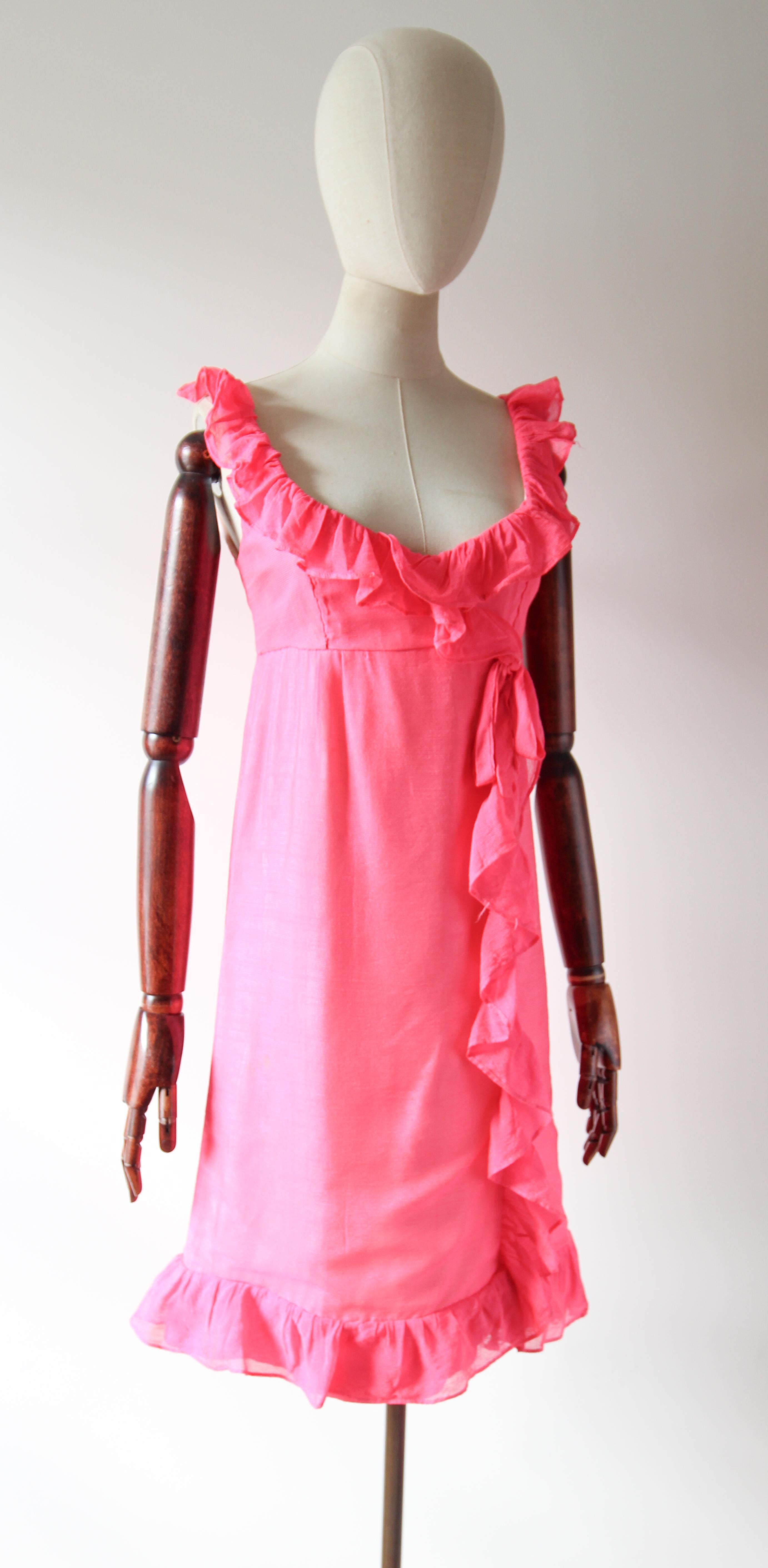 De las mujeres Vintage 1960's Jean Varon Mini Vestido con Volantes Rosa Neón Años 60 UK 6-8 US 2-4 en venta