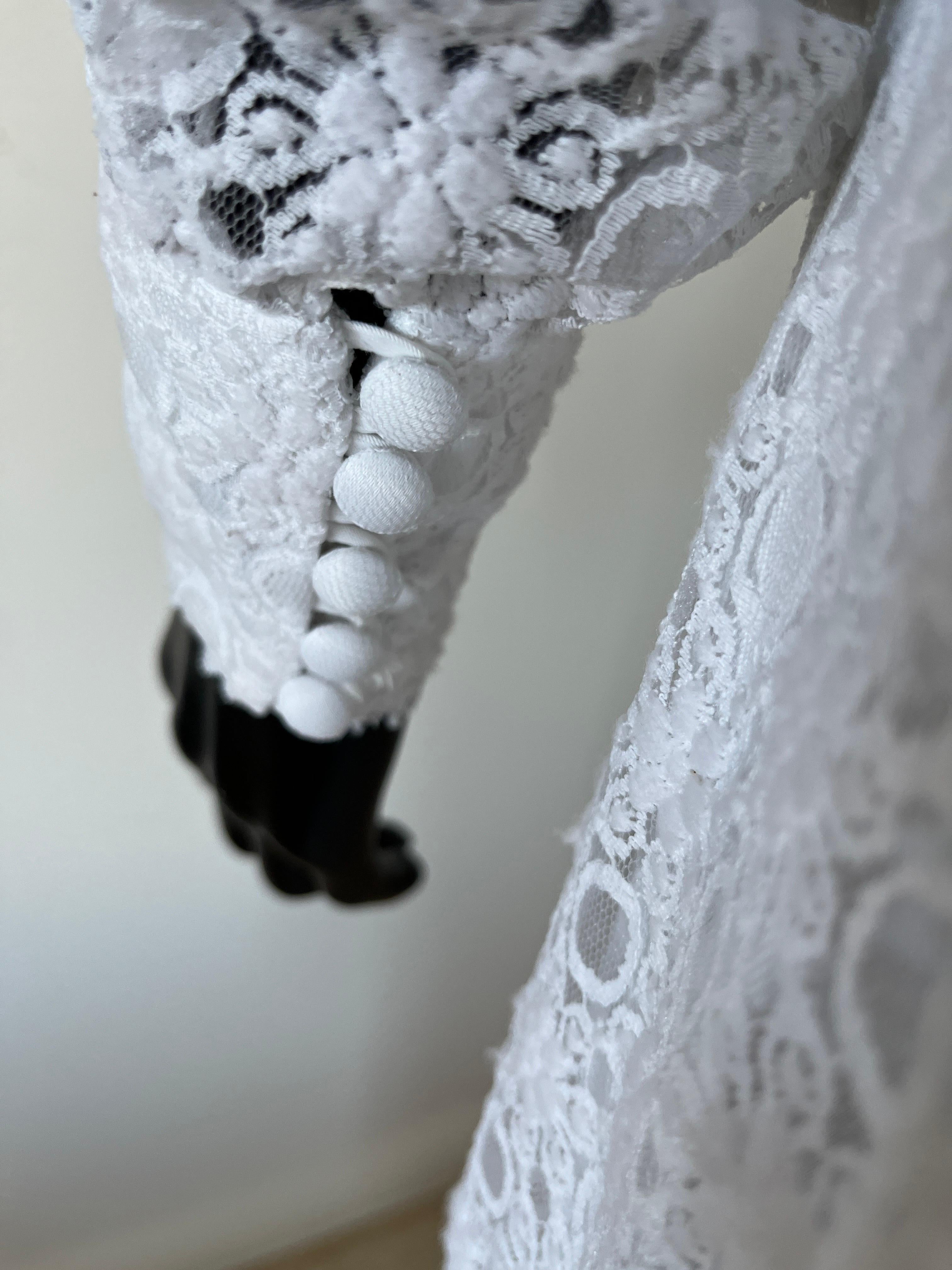 Grigio abito da sposa in pizzo vintage anni '60 in vendita
