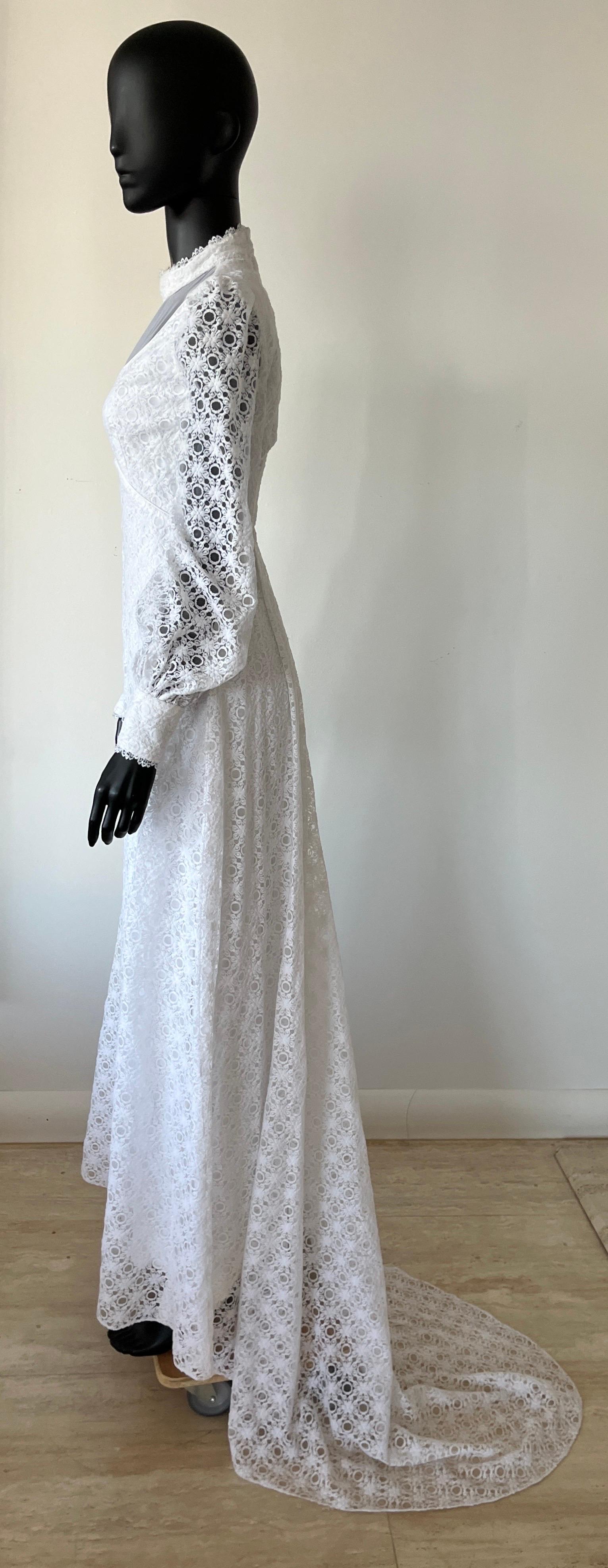 abito da sposa in pizzo vintage anni '60 In condizioni buone in vendita a COLLINGWOOD, AU