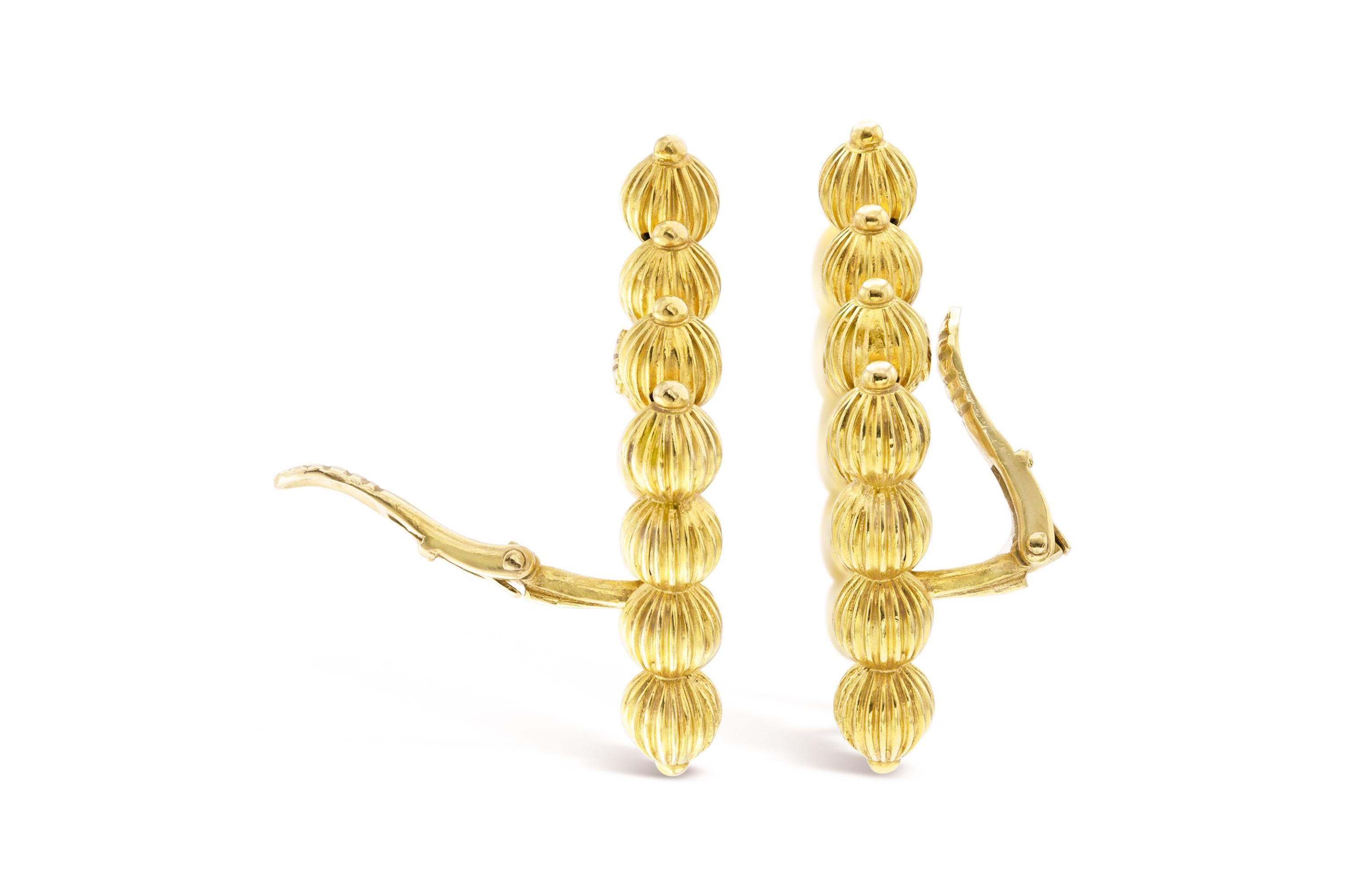 Vintage 1960s Lalaounis Gold Bubbles Earrings In Good Condition For Sale In New York, NY