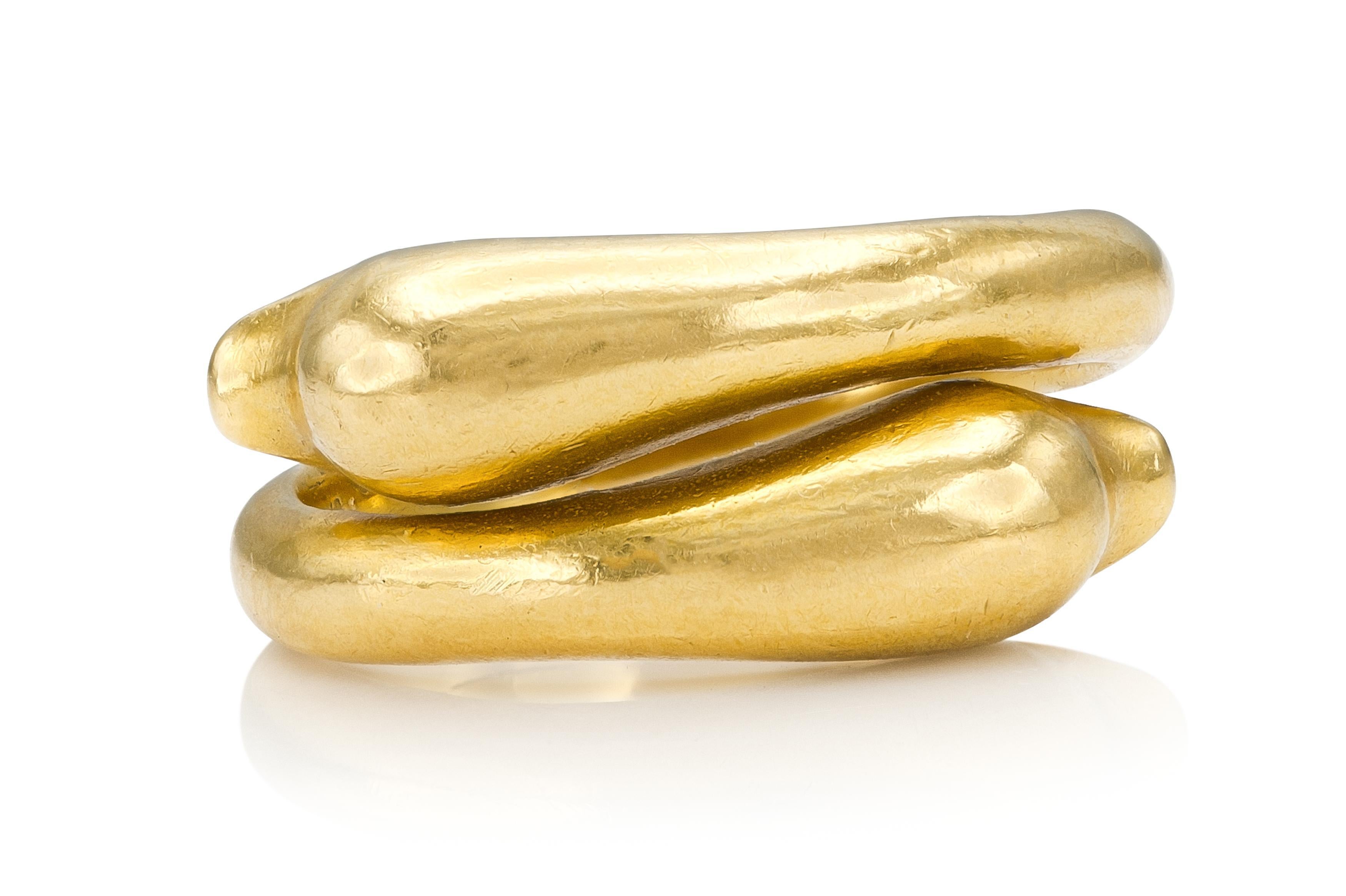 Finely crafted in 18k yellow gold.
Signed by Lalaounis
Circa 1960s
Size 5