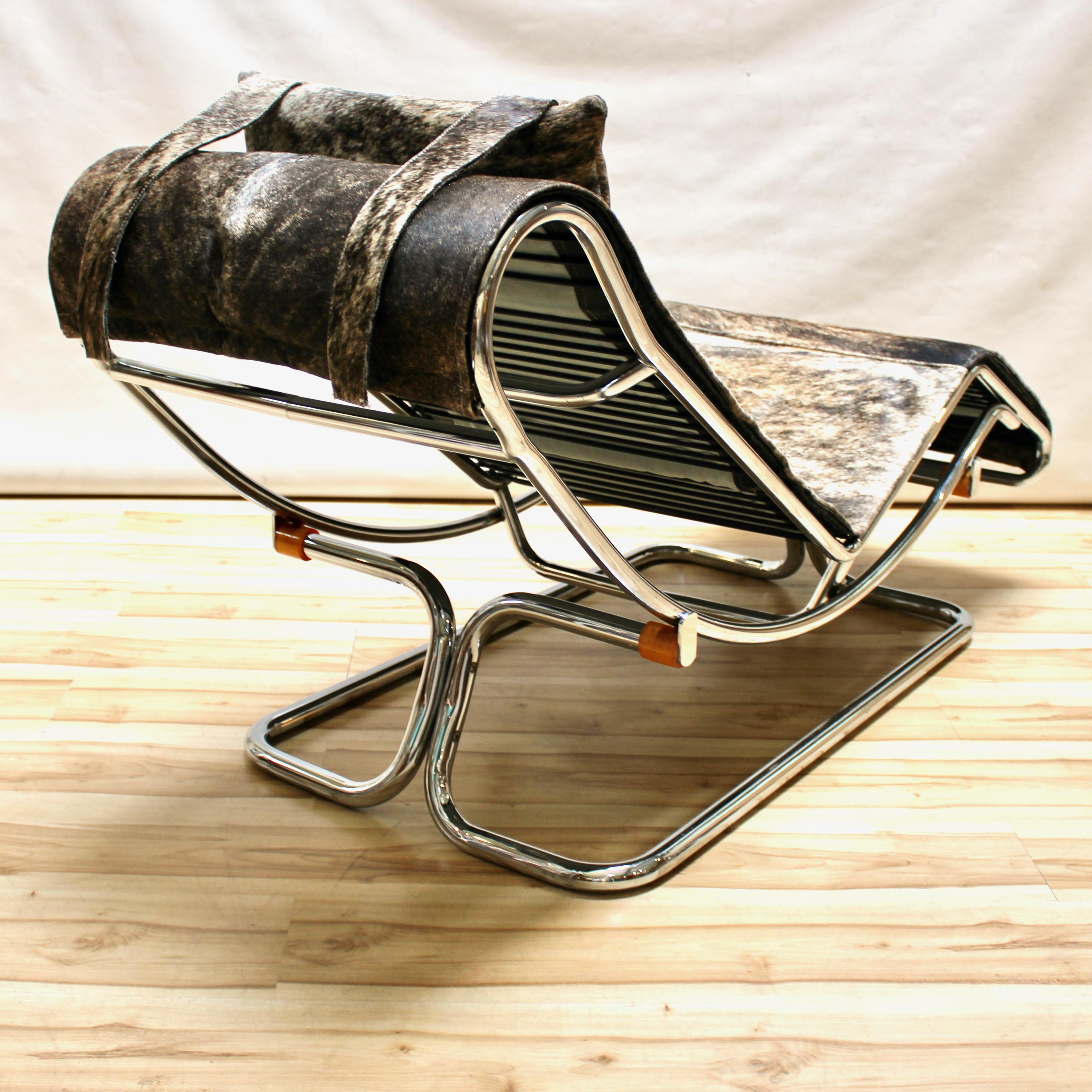 Vintage 1960s Le Corbusier-Style Upholstered Lounge Chair 3