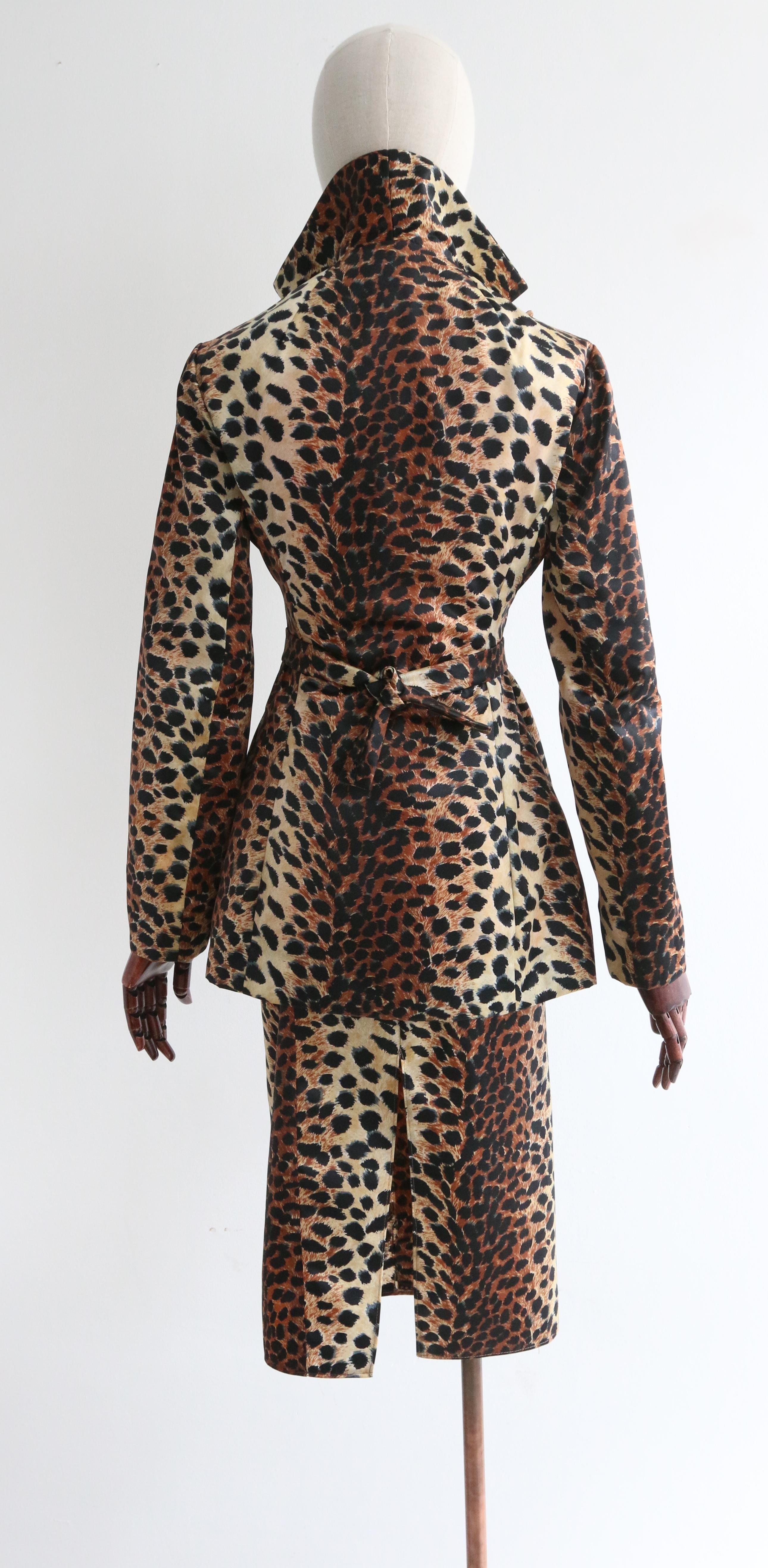 Vintage 1960's Lilli Ann Leopard Print Suit UK 6-8 US 2-4 In Good Condition In Cheltenham, GB