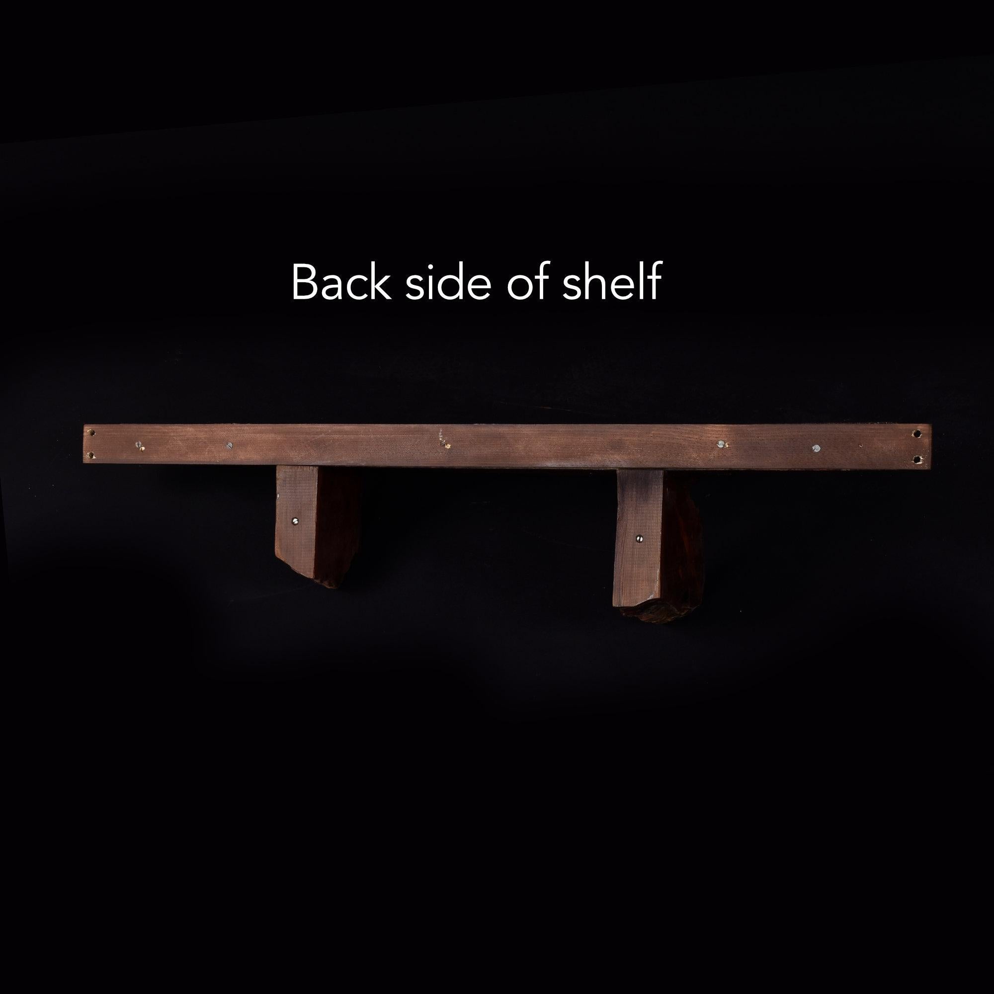 Scaffali da parete in legno rosso a spigoli vivi organici della metà del secolo 1960 in vendita 2