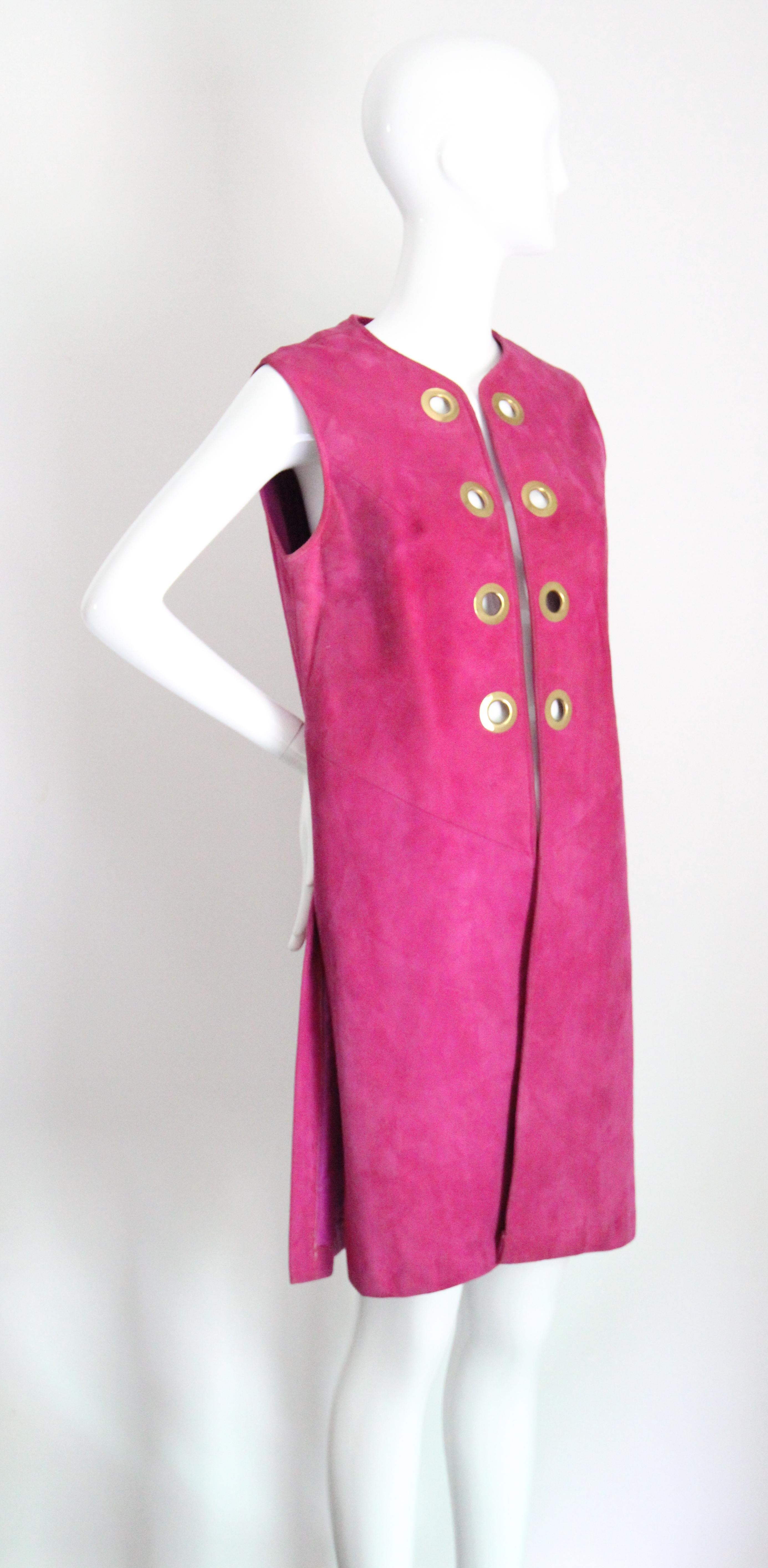 Vintage 1960's Magenta Suede Longline Waistcoat sixties suede UK 10-12 US 6-8 In condizioni buone in vendita a Cheltenham, GB
