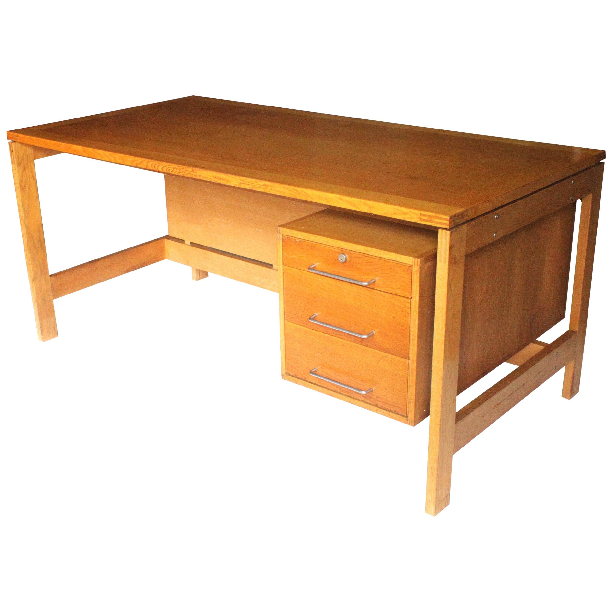 Vintage 1960s Mid-Century Danish Modern Desk by Jensen & Valeur for Munch Møbler