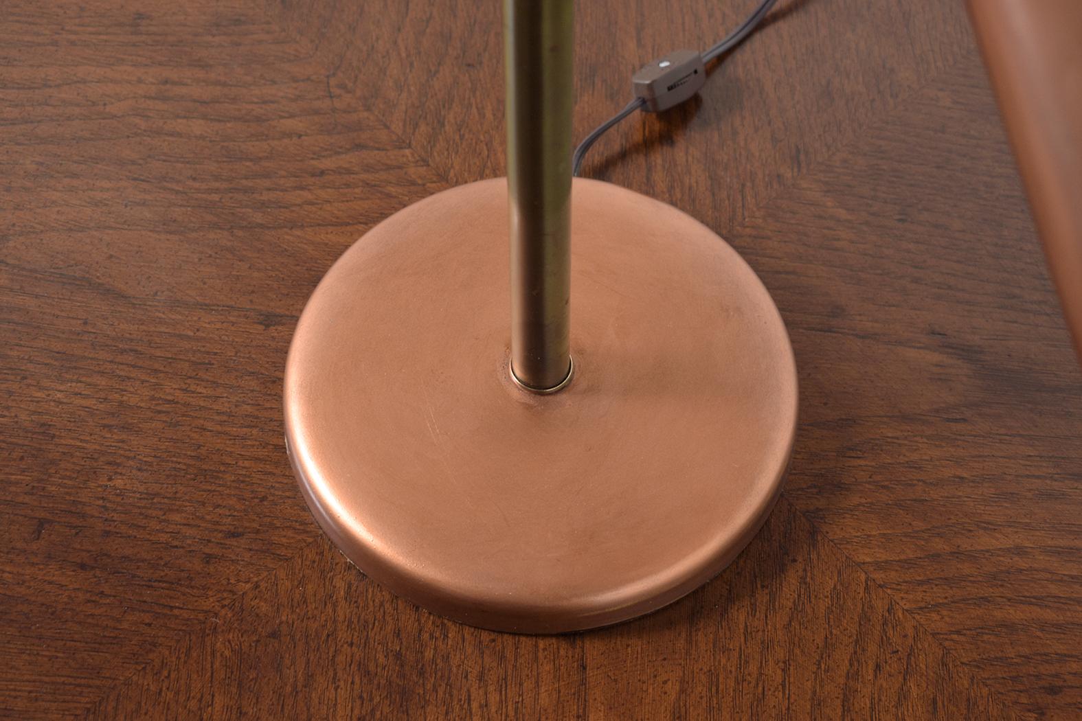 Vintage 1960s Mid-Century Modern Brass Table Lamp en vente 4
