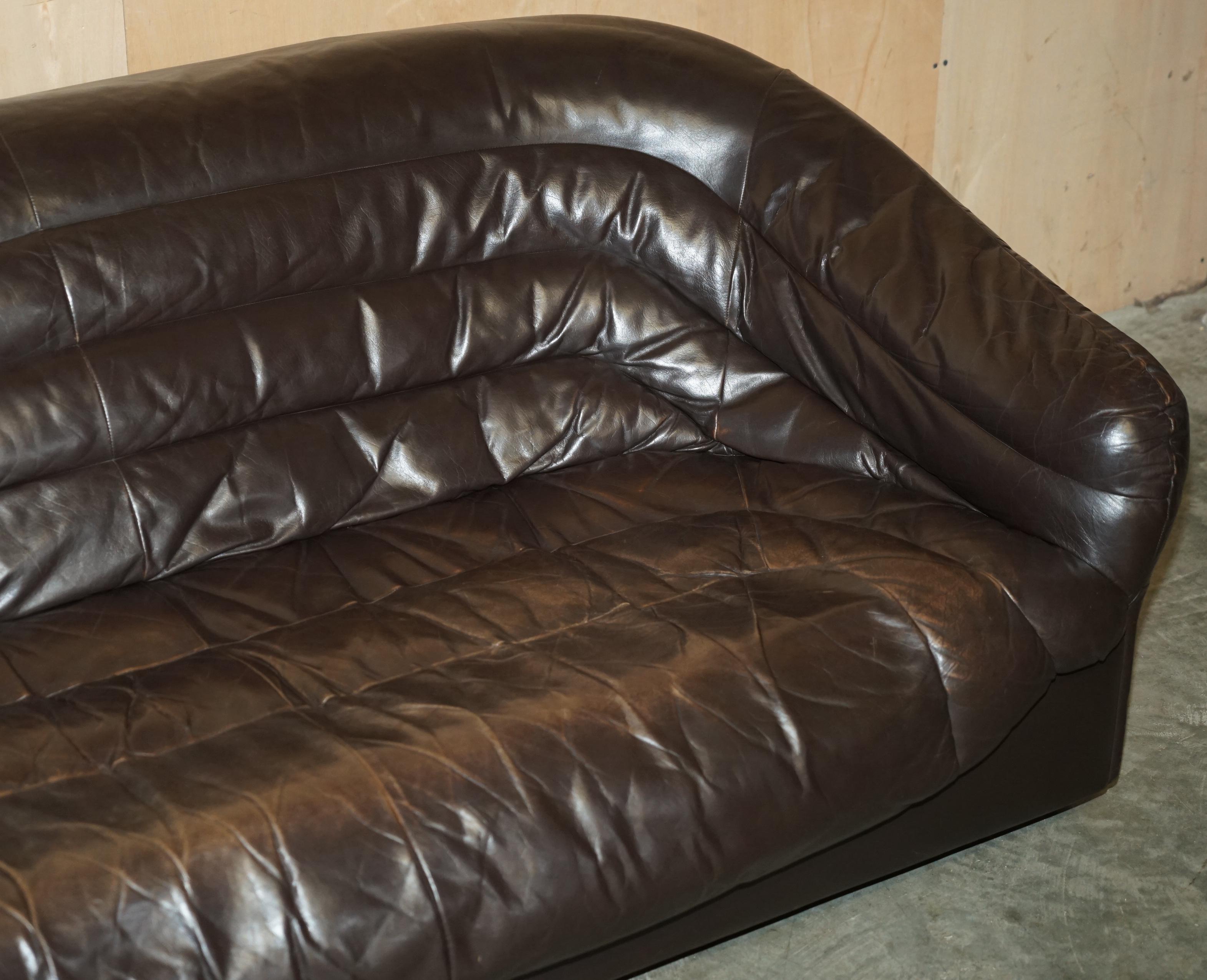 English VINTAGE 1960's MID CENTURY MODERN DANISH BROWN LEATHER SOFA & ARMCHAIR SUITE For Sale