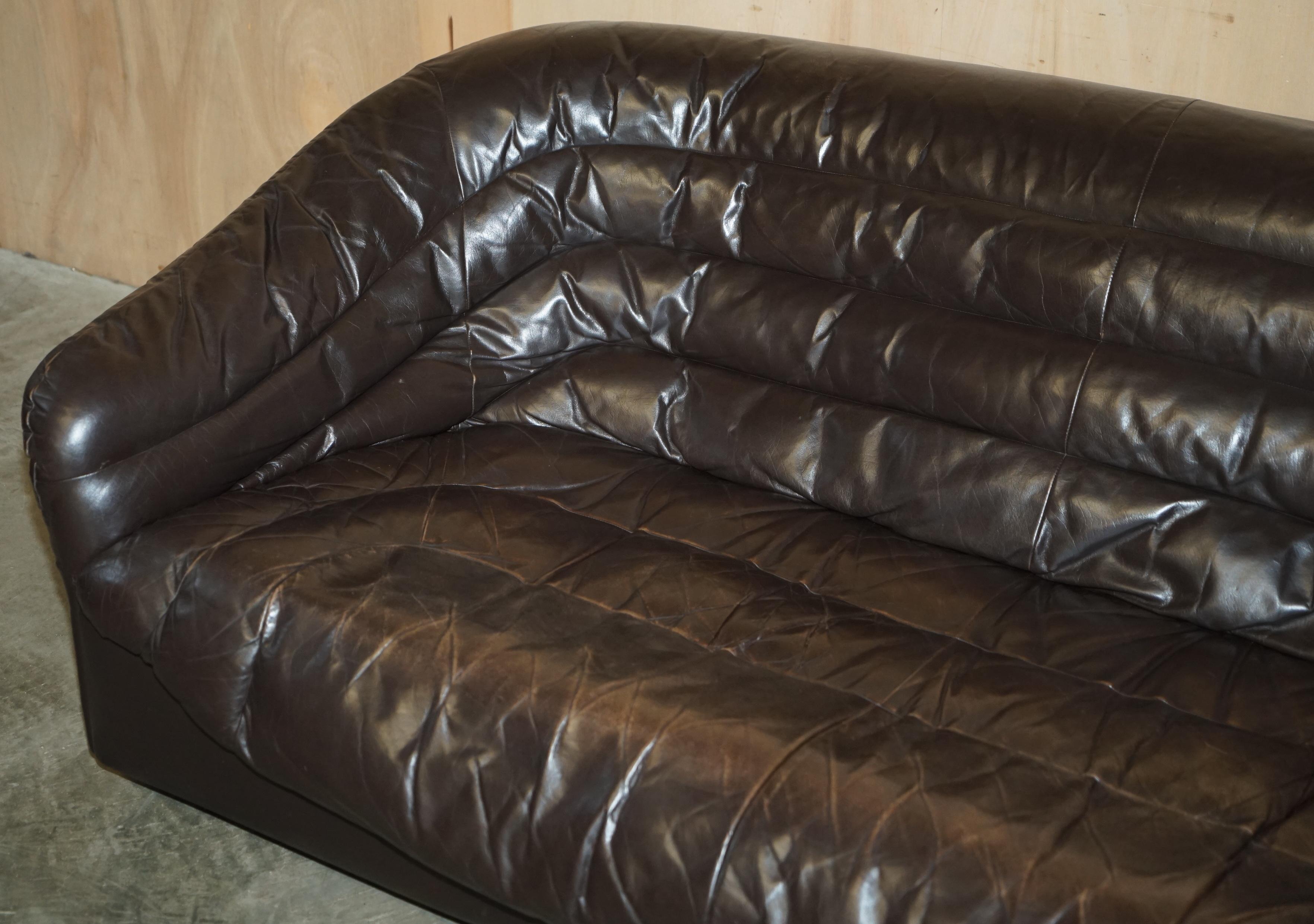 Hand-Crafted VINTAGE 1960's MID CENTURY MODERN DANISH BROWN LEATHER SOFA & ARMCHAIR SUITE For Sale