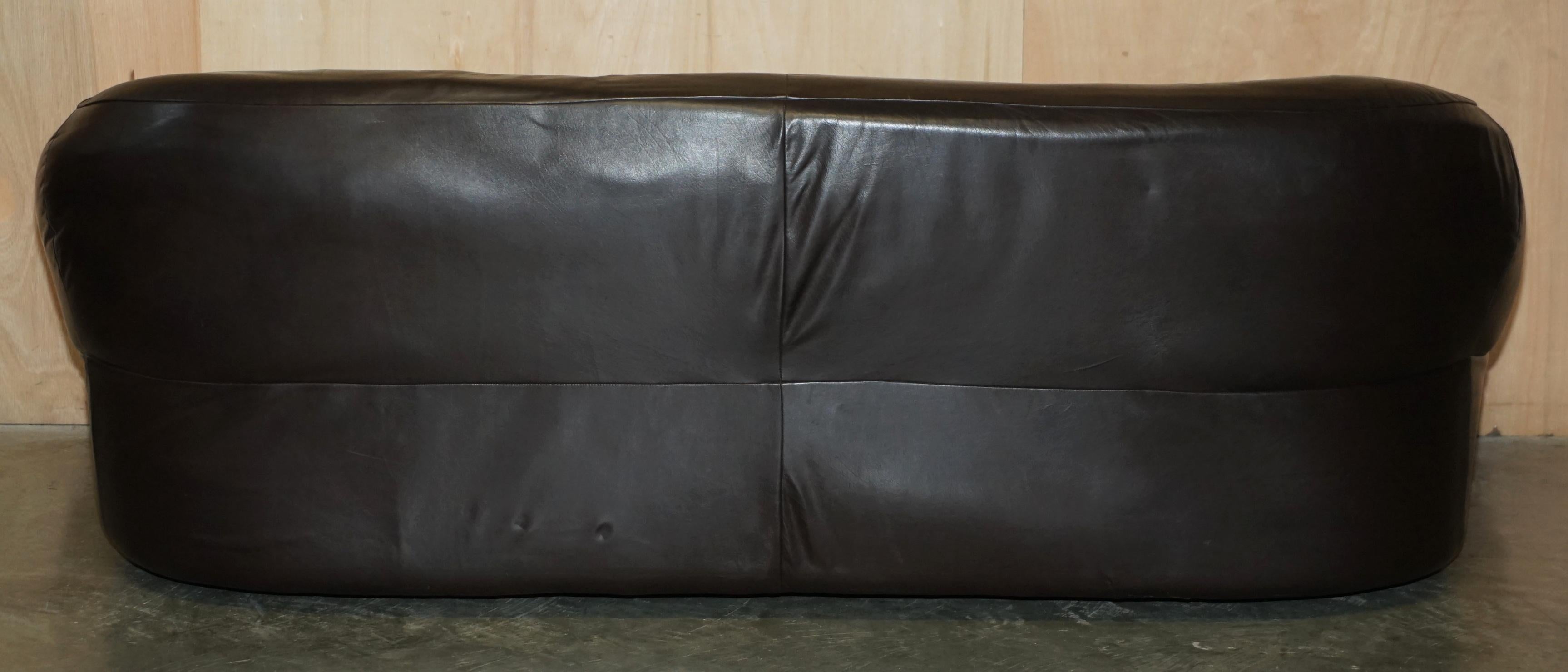 VINTAGE 1960's MID CENTURY MODERN DANISH BROWN LEATHER SOFA & ARMCHAIR SUITE For Sale 1