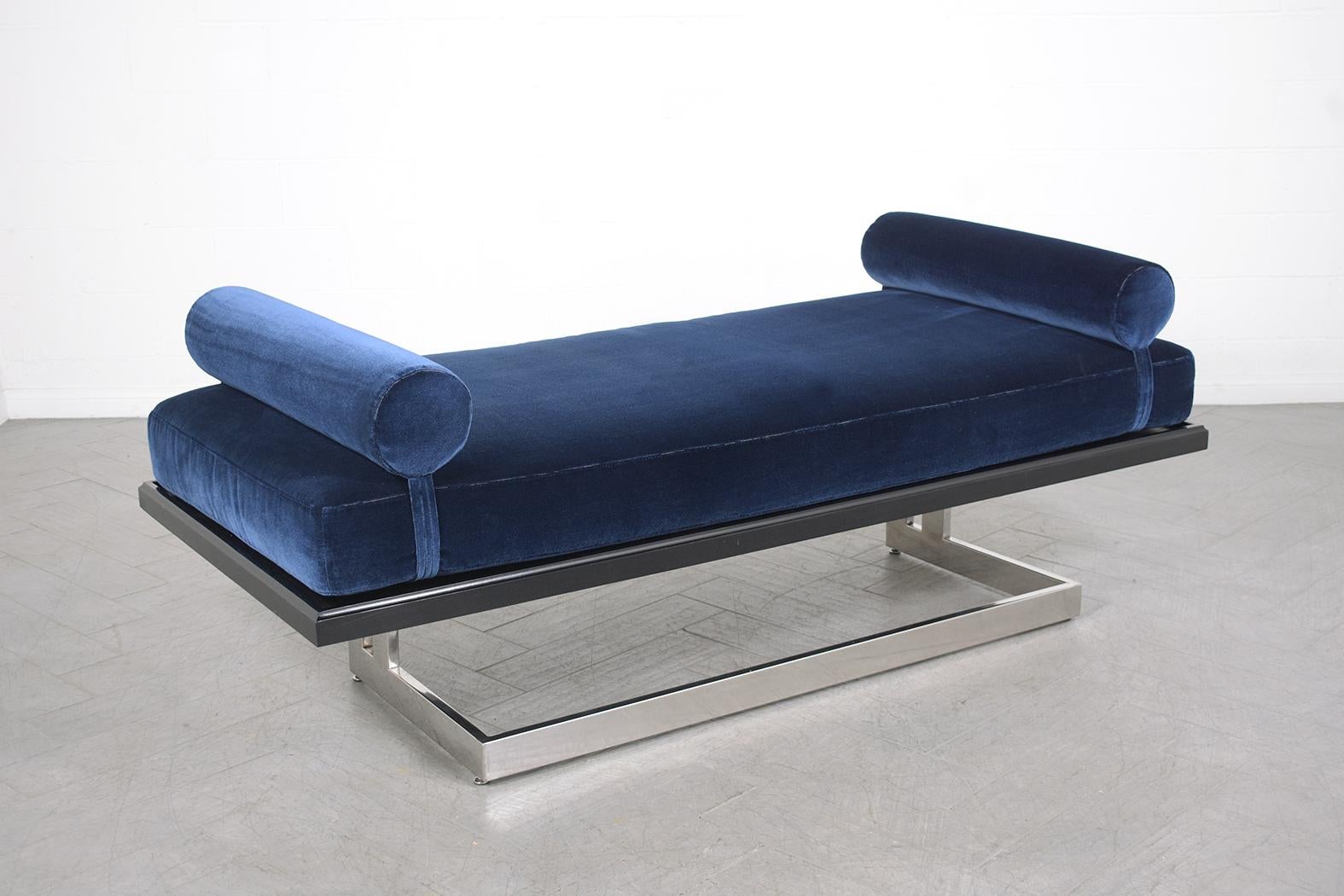 Restored Mid-Century Modern Daybed in Navy Blue Velvet with Chrome Steel Base For Sale 3