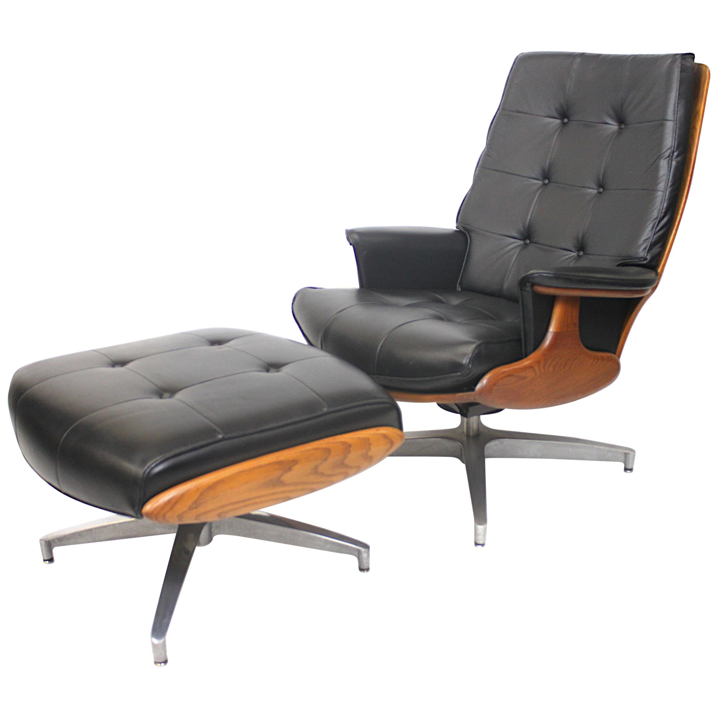 Vintage 1960s Mid-Century Modern Heywood-Wakefield Lounge Chair and Ottoman