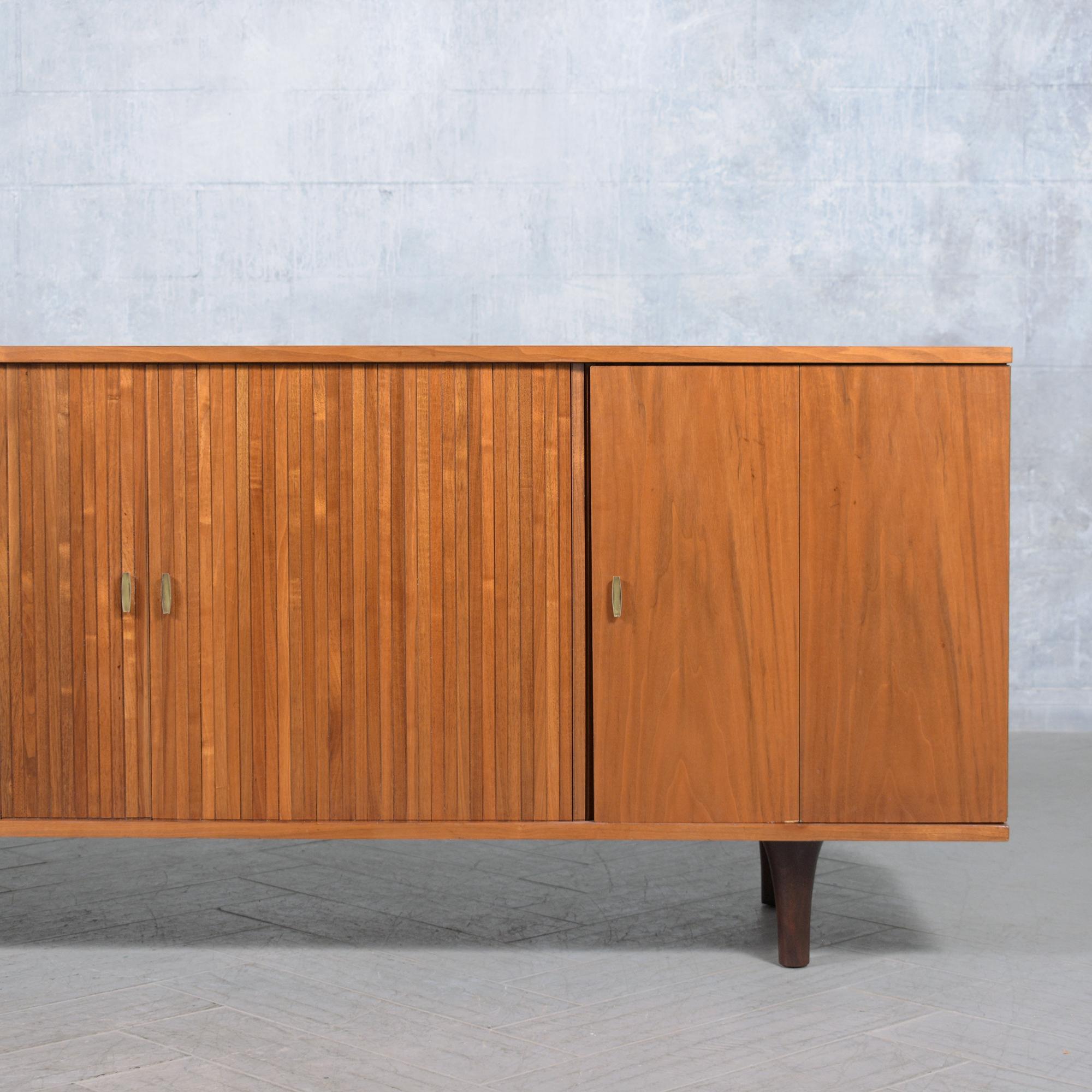 1960s Mid-Century Modern Walnut Credenza with Tambour Doors and Storage In Good Condition For Sale In Los Angeles, CA