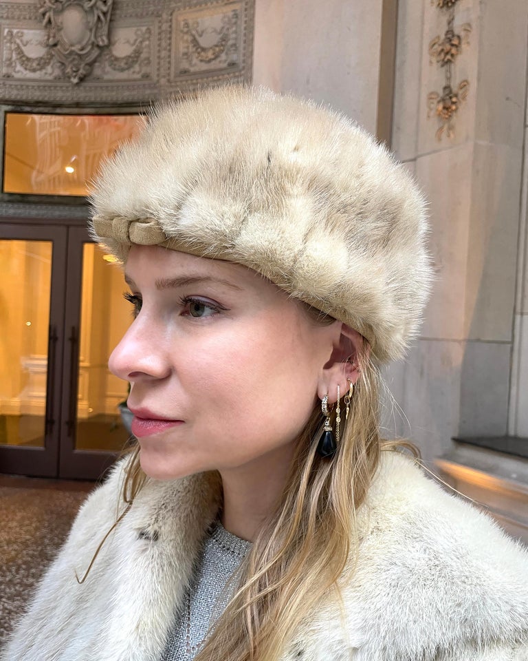 Vintage 1960s Mink Pillbox Hat For Sale at 1stDibs | russian  display picture 1