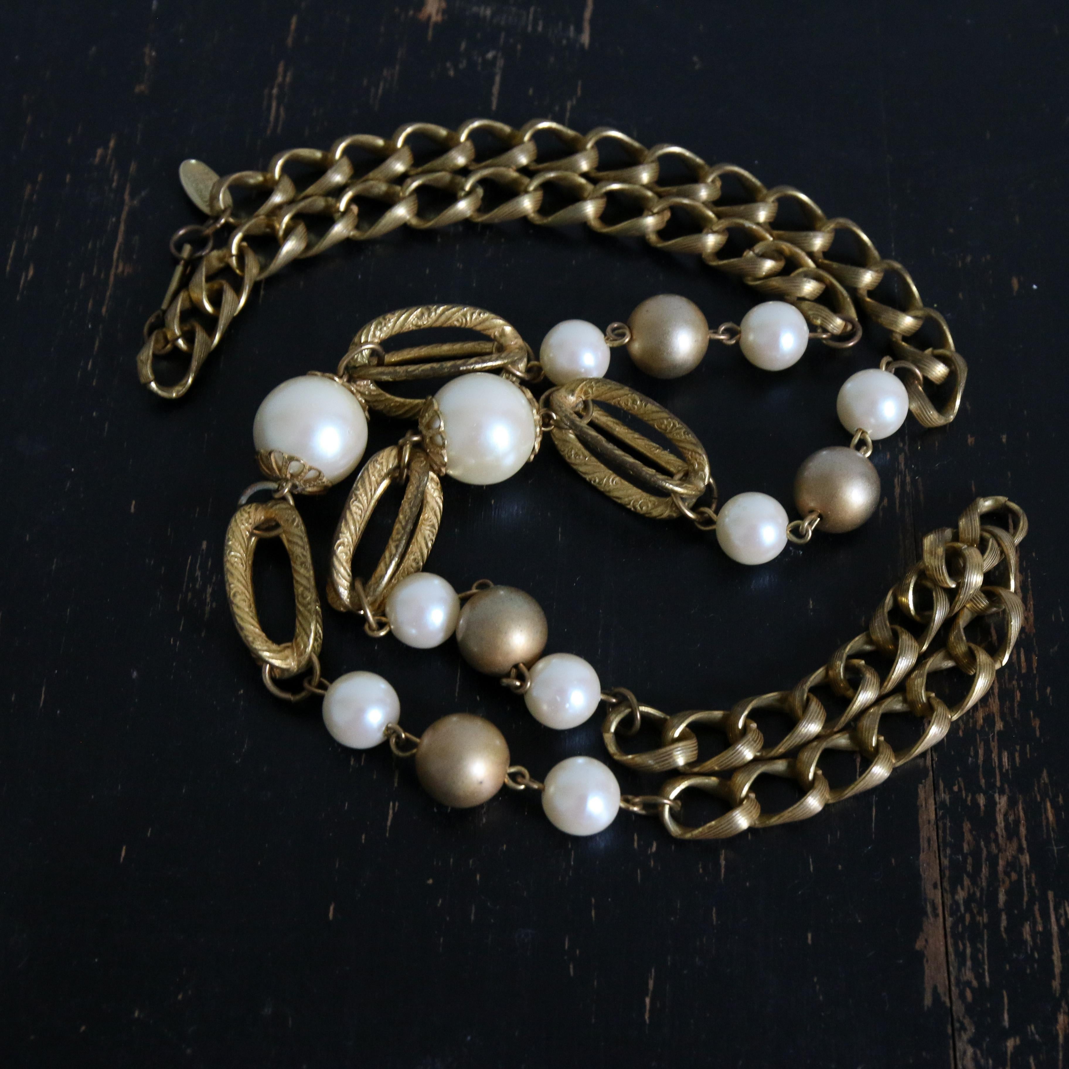 Vintage 1960's Miriam Haskell Chain and Pearl Necklace  For Sale 1