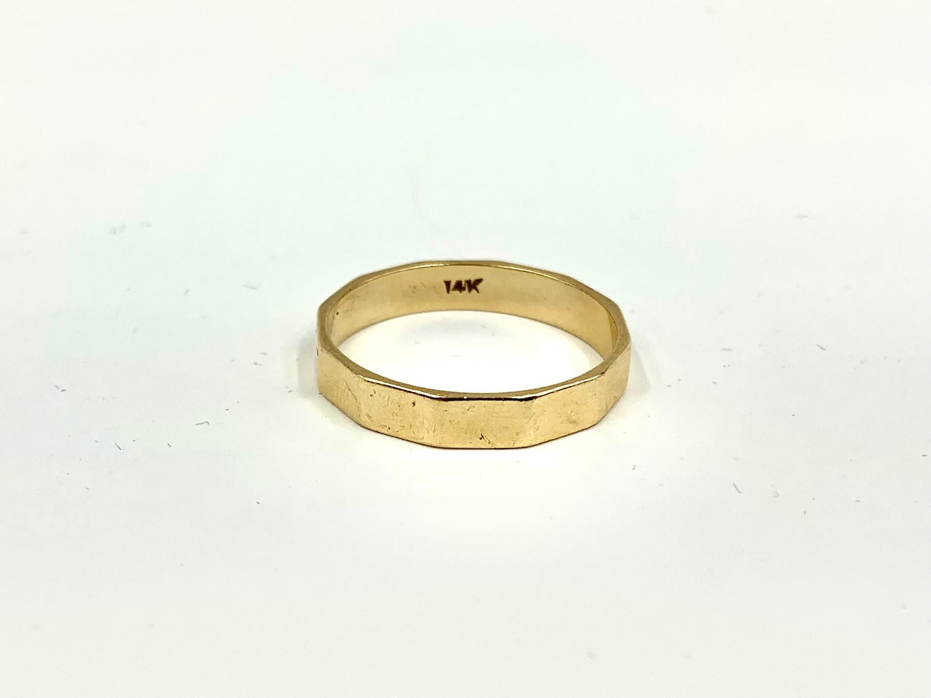Vintage 1960s Modernist Dodecagon 14k Yellow Gold Band Rind For Sale 5