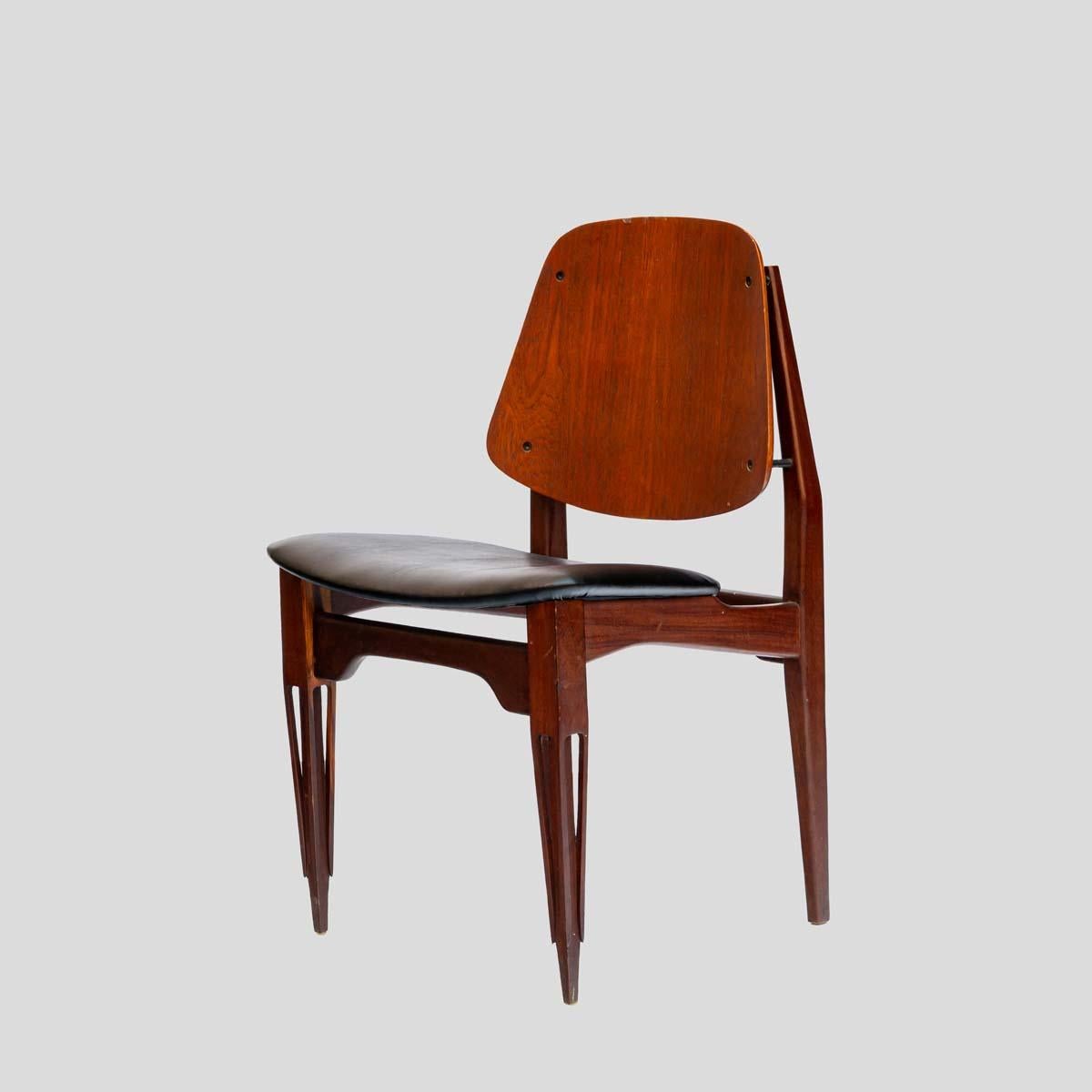 Vintage 1960s Modernist Set of 6 Chairs Italian Design by Fratelli Proserpio For Sale 2
