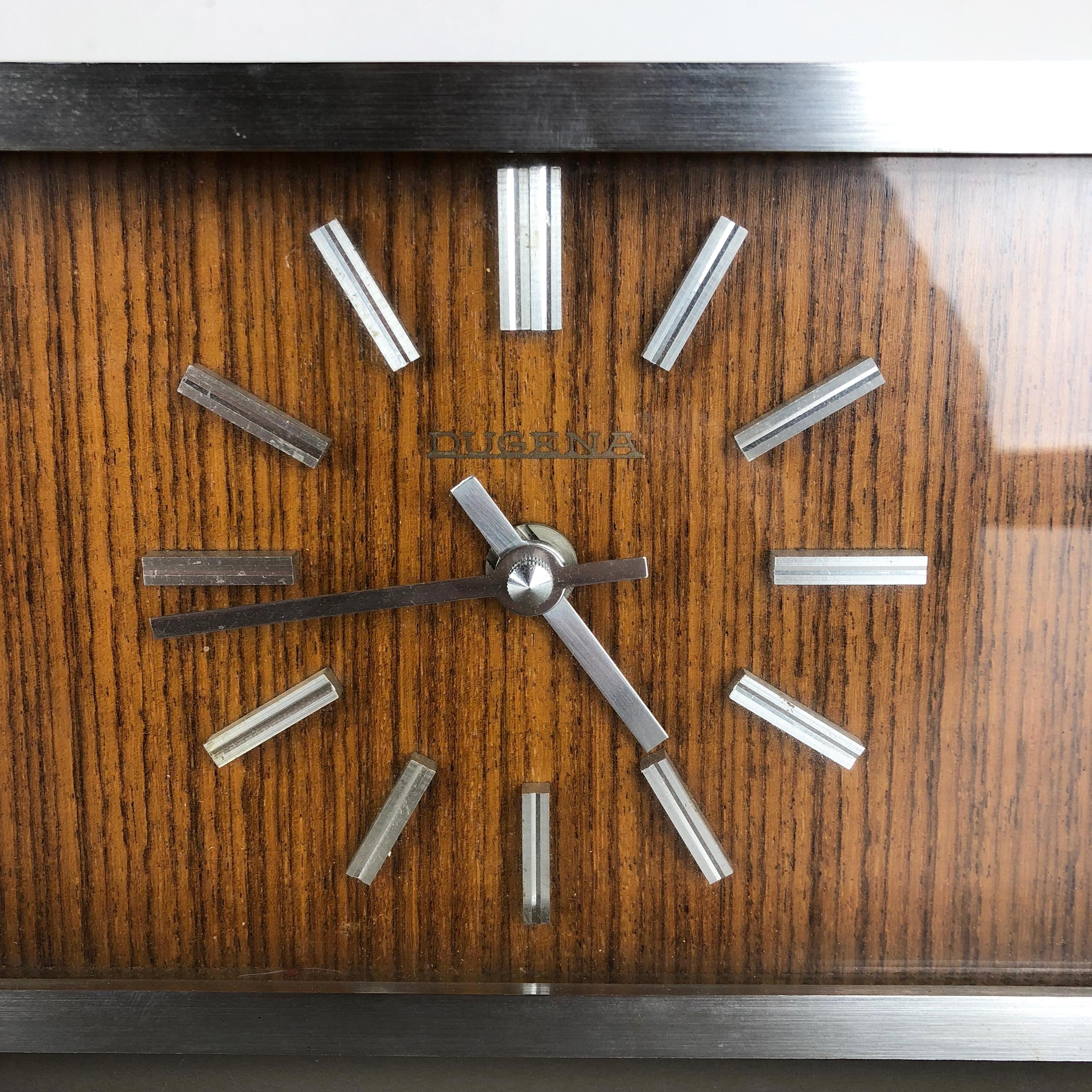 Vintage 1960s Modernist Wooden Table Clock by Dugena, Germany In Good Condition In Kirchlengern, DE