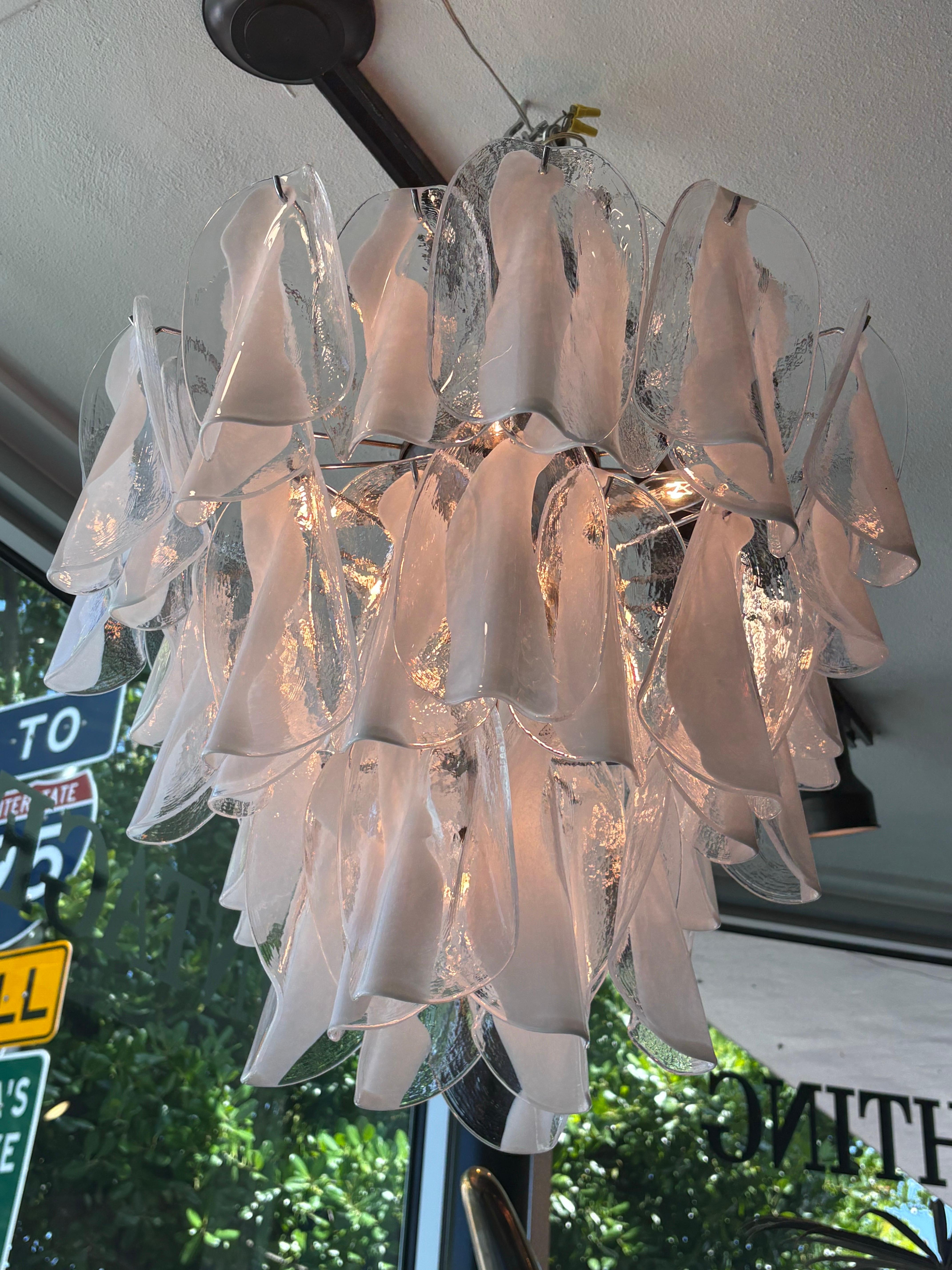 Vintage By 1960 Mazzega Murano Grande Lampadario a 3 livelli in vetro Cromo in vendita 7
