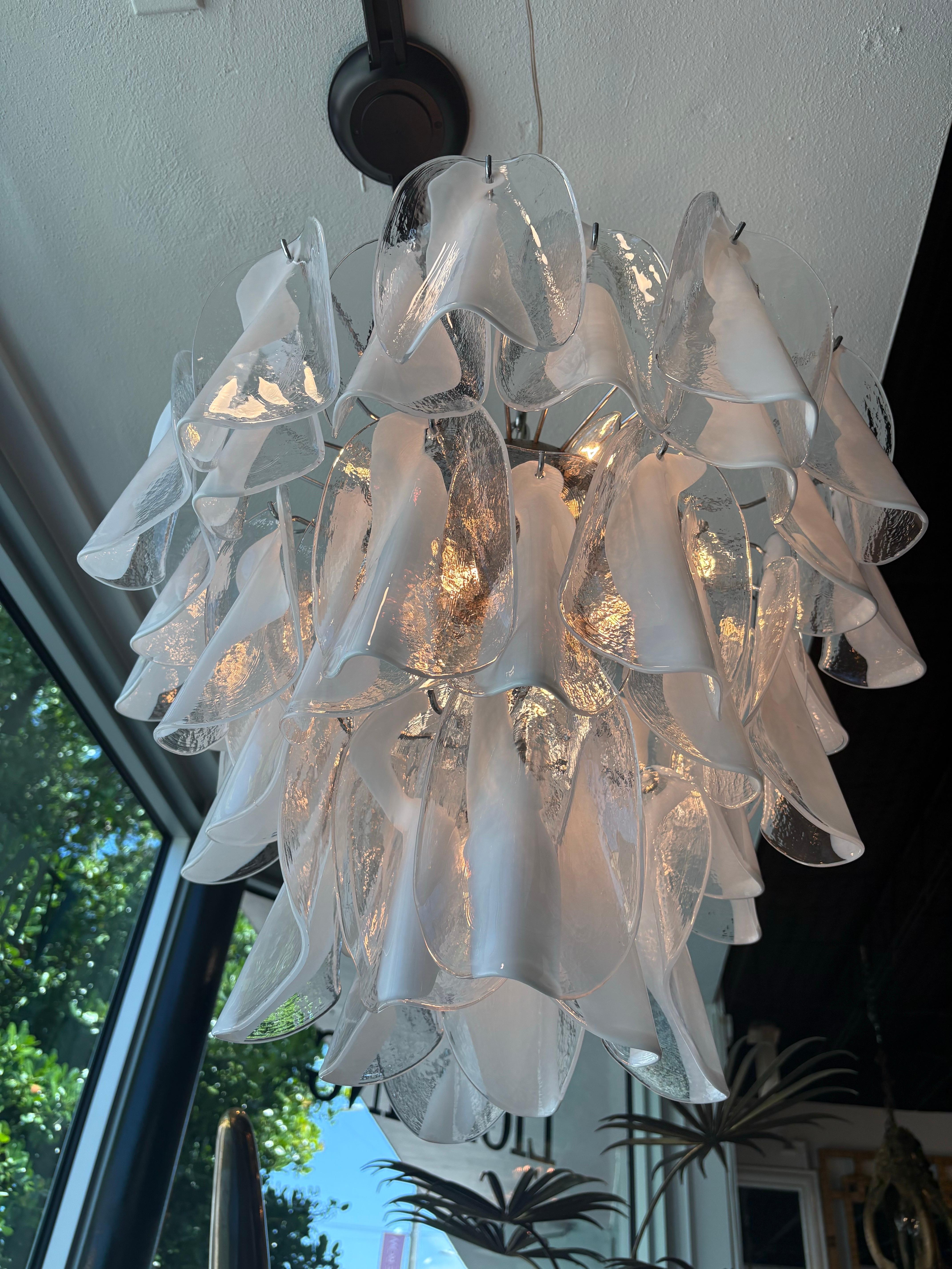Vintage By 1960 Mazzega Murano Grande Lampadario a 3 livelli in vetro Cromo In condizioni buone in vendita a West Palm Beach, FL