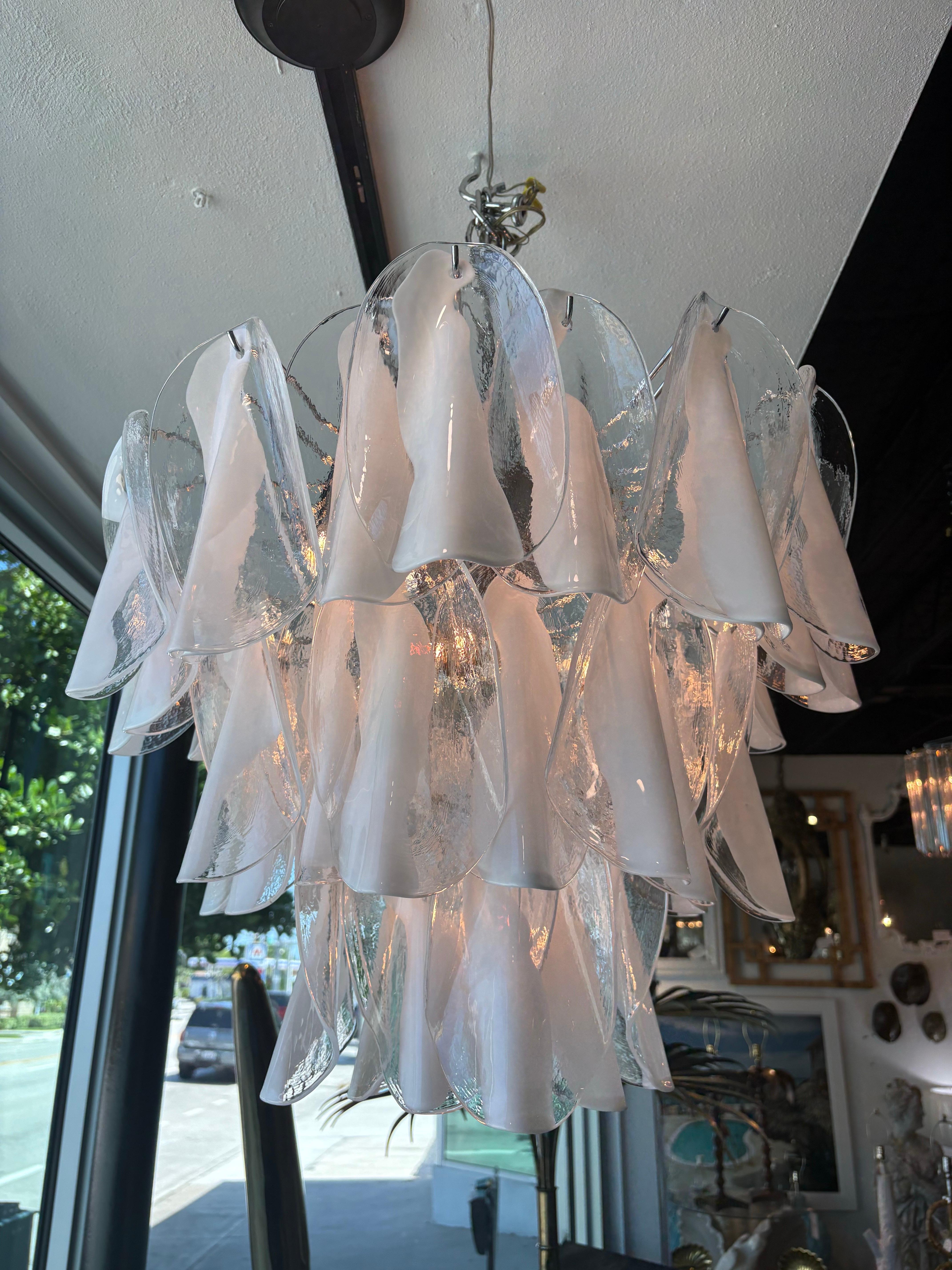 Metà XX secolo Vintage By 1960 Mazzega Murano Grande Lampadario a 3 livelli in vetro Cromo in vendita