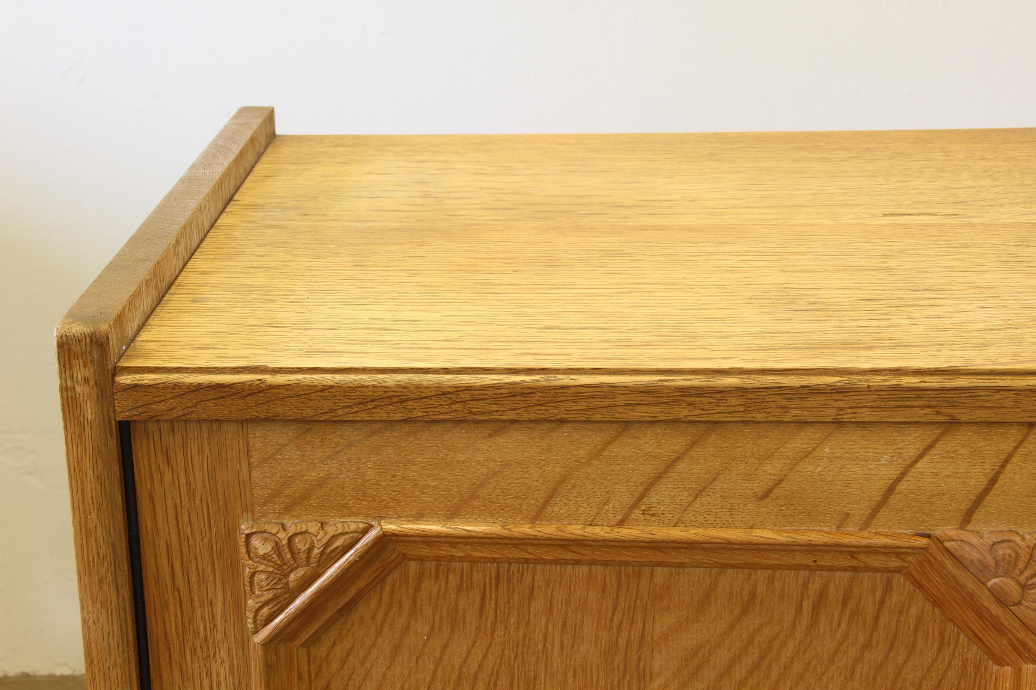 Vintage 1960s Oak Cabinet - Cupboard Style of Danish Design Henning Kjærnulf For Sale 10