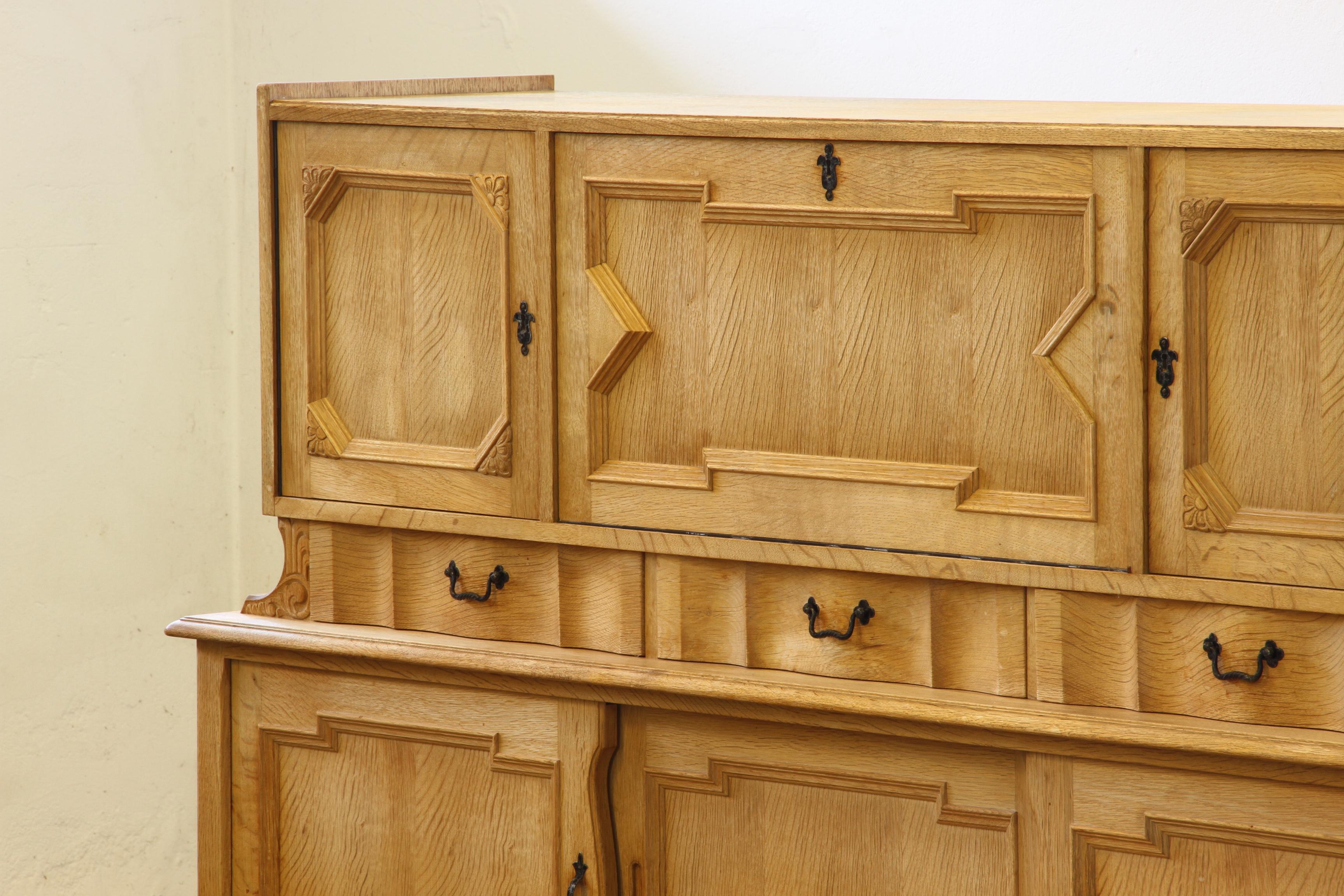 Vintage 1960s Oak Cabinet - Cupboard Style of Danish Design Henning Kjærnulf In Good Condition For Sale In Store Heddinge, DK