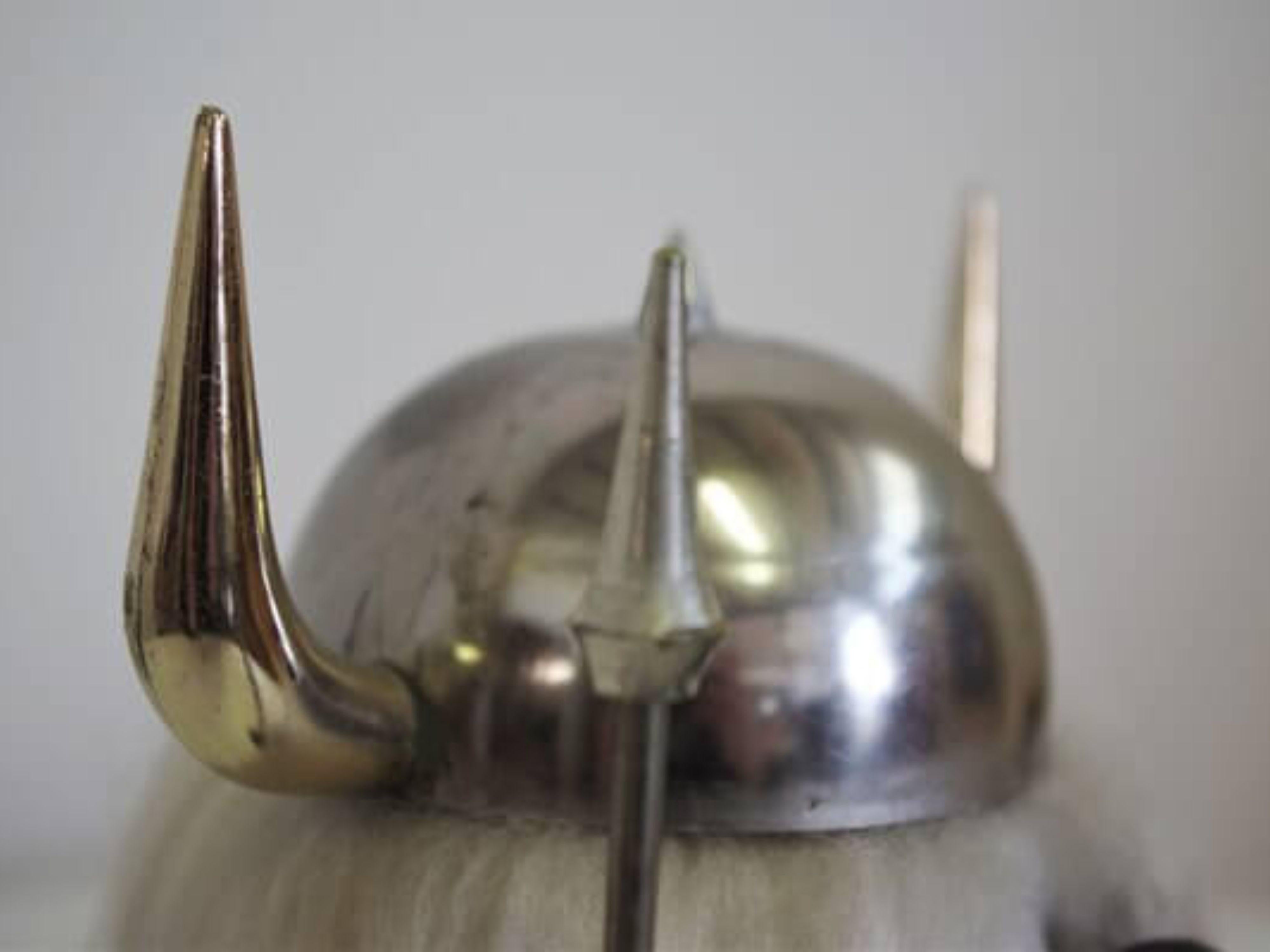 Vintage 1960s Olaf Viking Table Lamp by Oldtimer Ferrari - Un icono de mediados de siglo Metal en venta