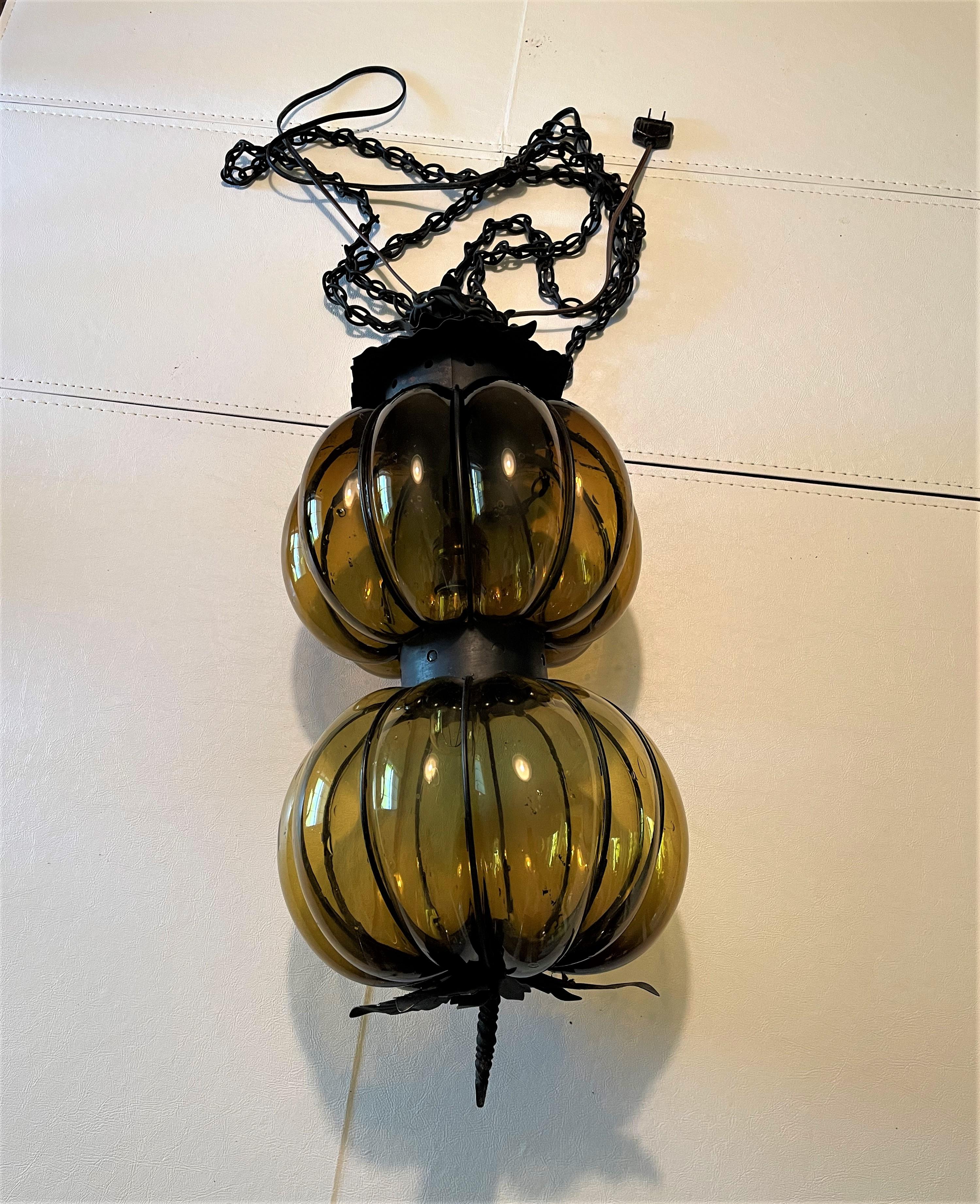 Mid-Century Modern Vintage 1960s Olive-Green Glass and Black Iron Gourd Pendant Lamp For Sale
