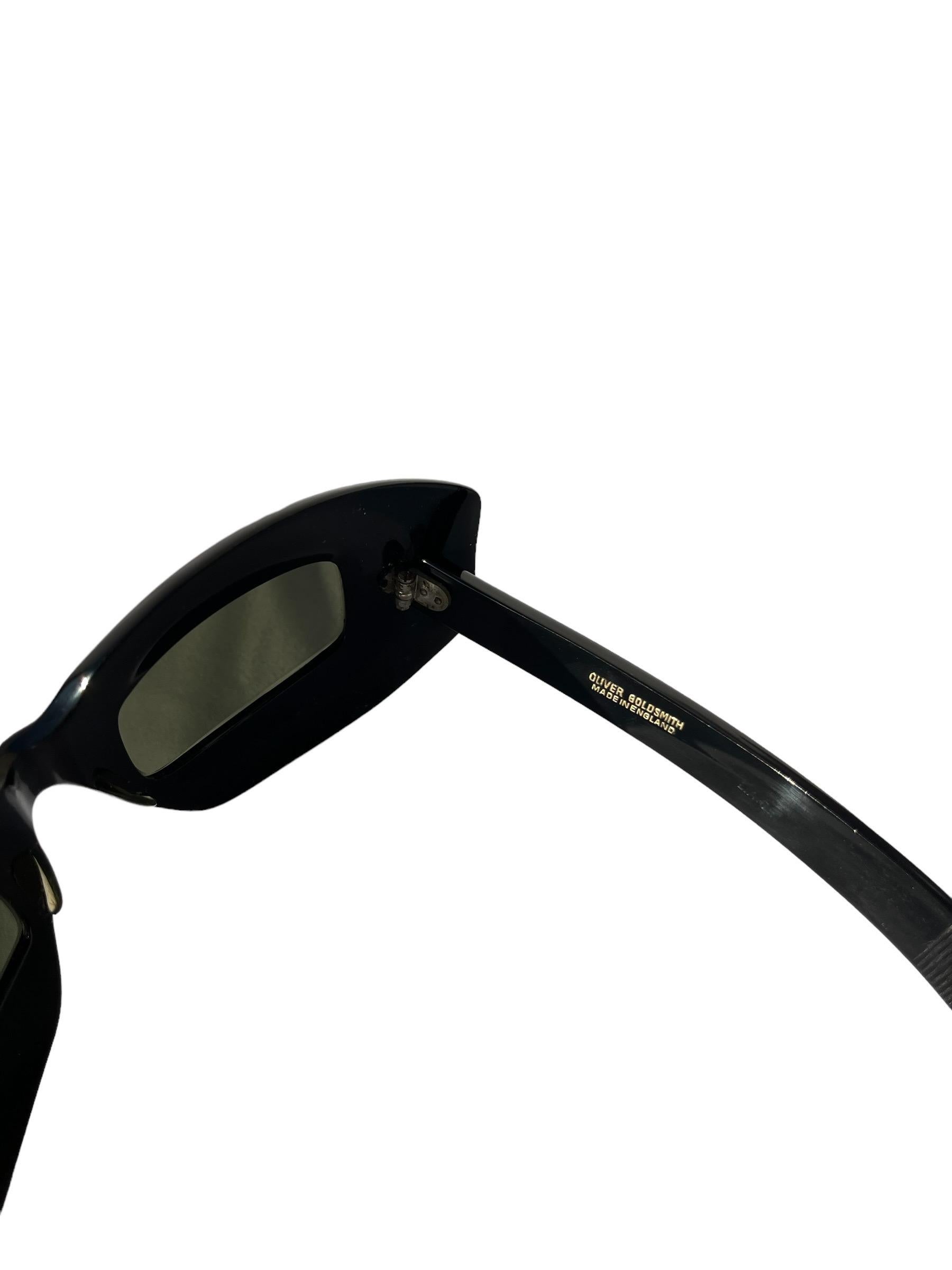 Vintage 1960s Oliver Goldsmith Mod Black Sunglasses  In Fair Condition For Sale In Greenport, NY