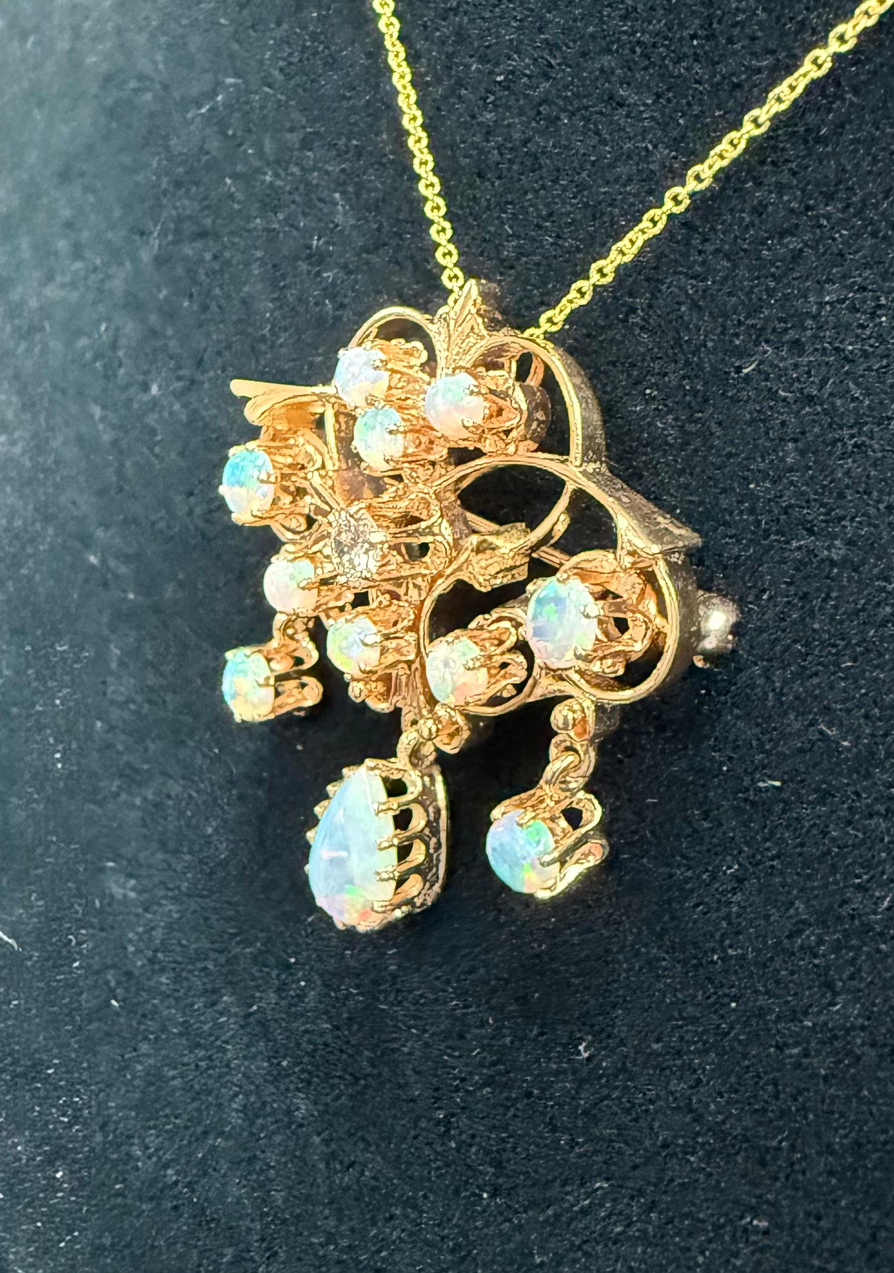 Broche pendentif en or jaune Opale Diamant Vintage 1960s en vente 1