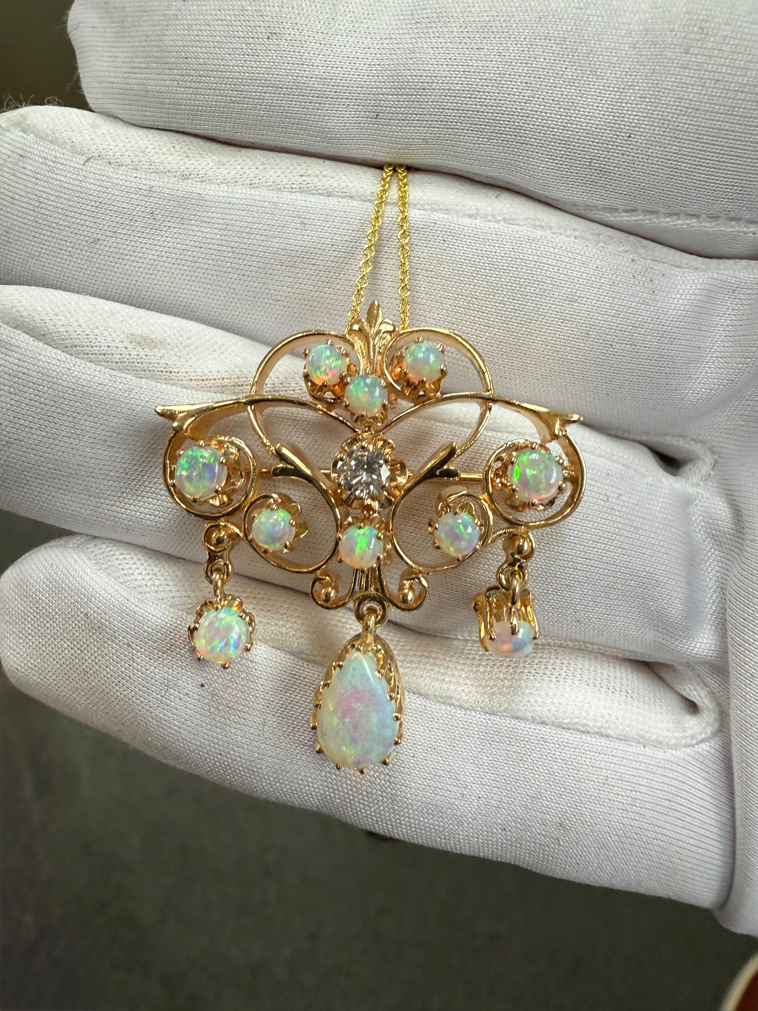 Broche pendentif en or jaune Opale Diamant Vintage 1960s en vente 3